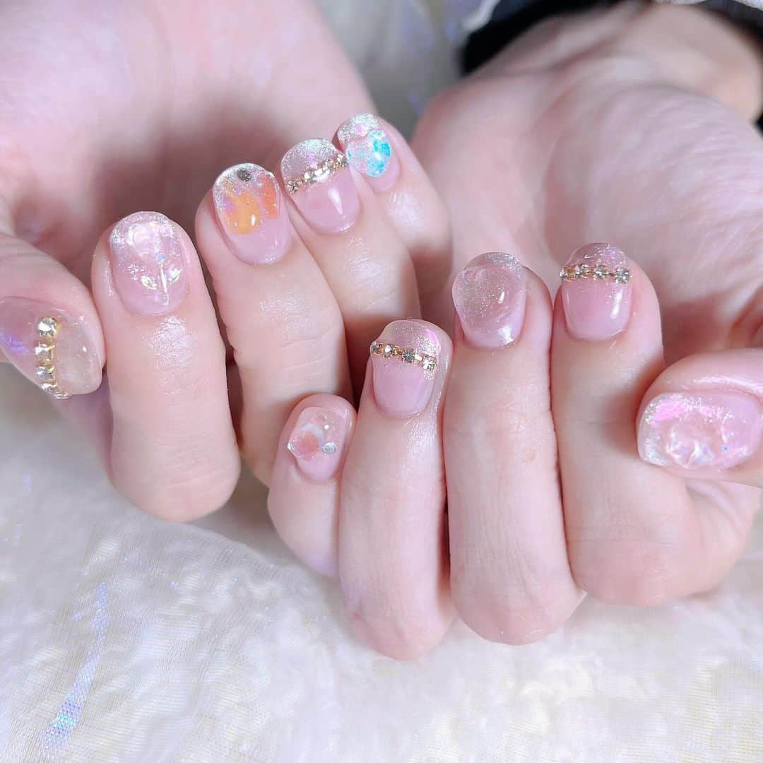 なかやまちえこさんのインスタグラム写真 - (なかやまちえこInstagram)「𝔄𝔲𝔯𝔬𝔯𝔞×𝔐𝔞𝔤𝔫𝔢𝔱♡⠀ ⠀ @sarikin0 ちゃん⠀ @youmenosay ⠀ ⠀ @aby_sharenail #nail #nails #nailart #ネイル #美甲 #ネイルアート  #japanesenailart #manucure #japanesenails #manicurist #gelnails #أظافر #네일아트 #미용  #เพ้นท์เล็บ #artedeuñas #เพ้นท์เล็บเจล #ジェルネイルデザイン #ネイルデザイン #nagelkunst #韓国ネイル #ワンホンネイル⠀ @pregel.jp @emena_nail.official #pr」11月14日 0時26分 - chiekonakayama
