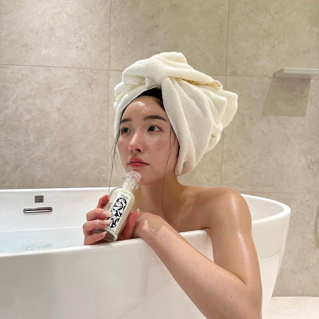 ゆかさんのインスタグラム写真 - (ゆかInstagram)「🎀✨Life is about the moments✨🎀  #photodump」11月14日 0時46分 - bjyuka