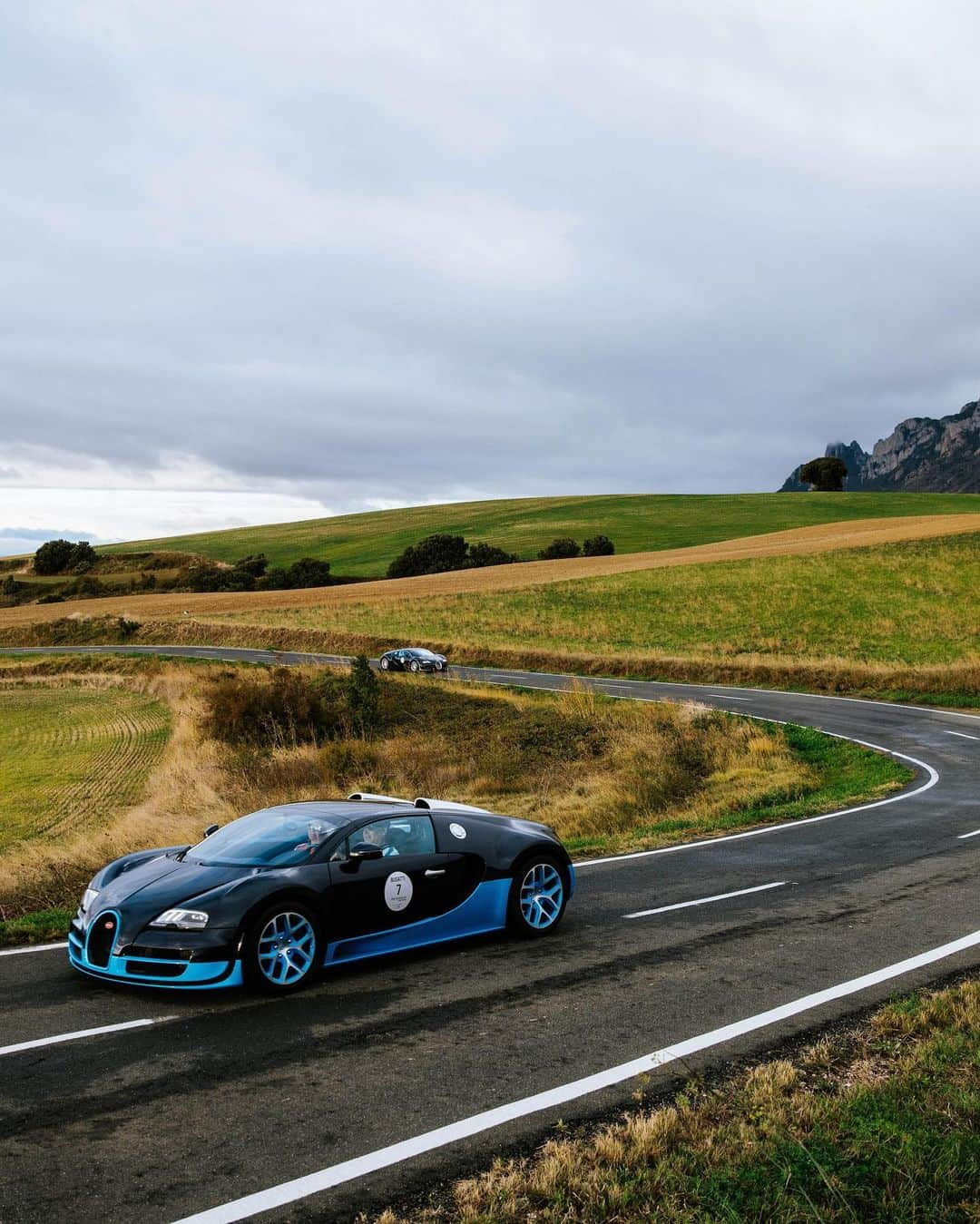 ブガッティさんのインスタグラム写真 - (ブガッティInstagram)「The Basque regions – home to one of Europe's oldest and richest cultures – is the starting point to this year’s BUGATTI Grand Tour Europe by @2Fast4You.it.   In the city of Biarritz, revered for its captivating Belle Époque architecture, 29 BUGATTI owners with their Molsheim-created hyper sports cars – featuring an array of VEYRON 16.4, CHIRON and DIVO models – embarked upon a mesmerizing adventure; a carefully curated BUGATTI driving experience from the French Atlantic coast across the Pyrenees to reach the Basque Country in Spain.   #BUGATTI #BUGATTIGrandTour #BUGATTIGrandTourEurope – WLTP: bugatti.link/consumption」11月14日 0時55分 - bugatti