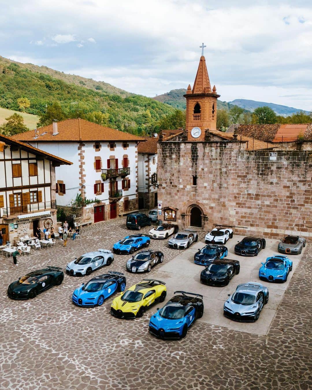 ブガッティさんのインスタグラム写真 - (ブガッティInstagram)「The Basque regions – home to one of Europe's oldest and richest cultures – is the starting point to this year’s BUGATTI Grand Tour Europe by @2Fast4You.it.   In the city of Biarritz, revered for its captivating Belle Époque architecture, 29 BUGATTI owners with their Molsheim-created hyper sports cars – featuring an array of VEYRON 16.4, CHIRON and DIVO models – embarked upon a mesmerizing adventure; a carefully curated BUGATTI driving experience from the French Atlantic coast across the Pyrenees to reach the Basque Country in Spain.   #BUGATTI #BUGATTIGrandTour #BUGATTIGrandTourEurope – WLTP: bugatti.link/consumption」11月14日 0時55分 - bugatti