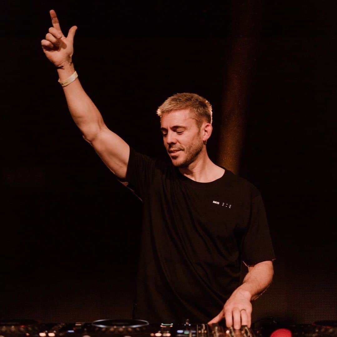 Spinnin' Recordsのインスタグラム：「Let's rave into the new week with this new Massive Monday heater from @darrenstylesuk 🔥 'Rave Into the Night' featuring the heavenly vocals of @diandra_faye is out now 🚨 Listen now on the Spinnin' Records YouTube channel!」