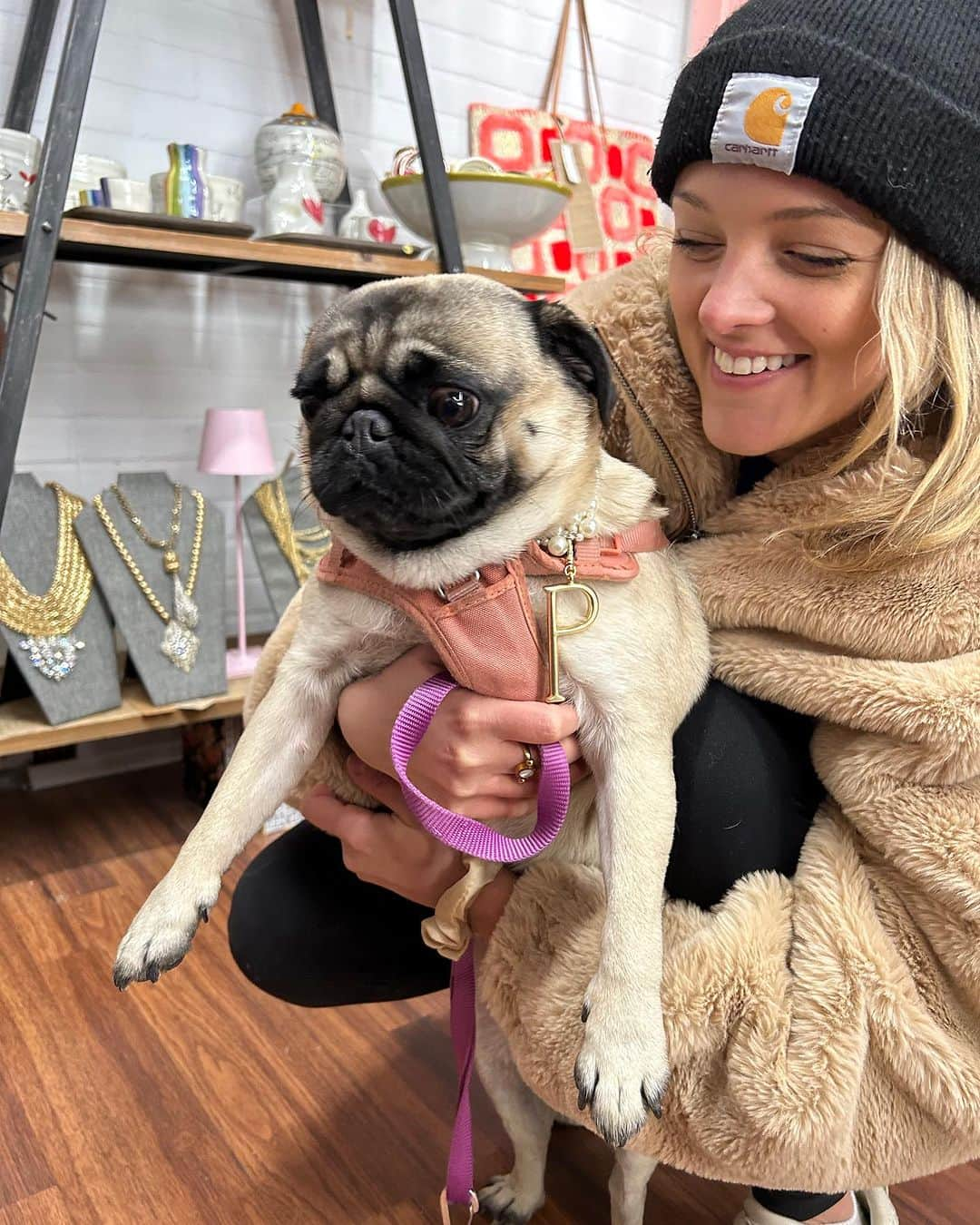 ルル フロストさんのインスタグラム写真 - (ルル フロストInstagram)「Chock full of new memories from our trunk show with @alterdhome, had the best chats and styling sessions with some ultra fabulous women — and pup 🐶 #luluontheroad #lulufrost」11月14日 2時11分 - lulufrost