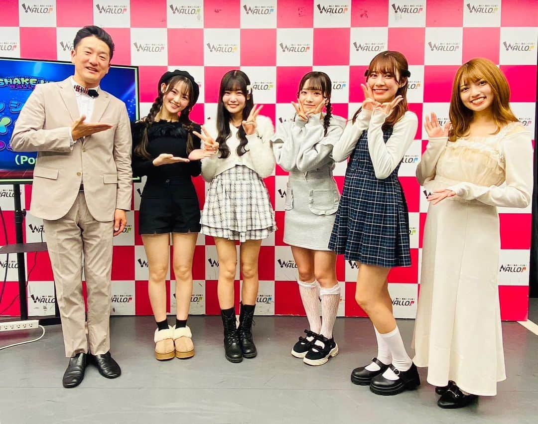 菊地智義のインスタグラム：「『SHAKE UP WALLOP』 きゅ〜くるのクールな部分はあまり見れませんでしたが、大西ライオンの心配ないさぁ〜は見れました笑 ライオンくん誕生日おめでとう！ それと料理の基本はもやしを茹でることだと知りました。 が、それって正しいんでしょうか？ おそらく違う気がしてます…。 皆さんありがとうございました。 #シェイクワロップ #SHAKEUPWALLOP #佐藤愛唯 #平野伶実 #星野光也美 #きゅ〜くる #広山楓 #notall #月曜日 #高見奈央 #キクチウソツカナイ」