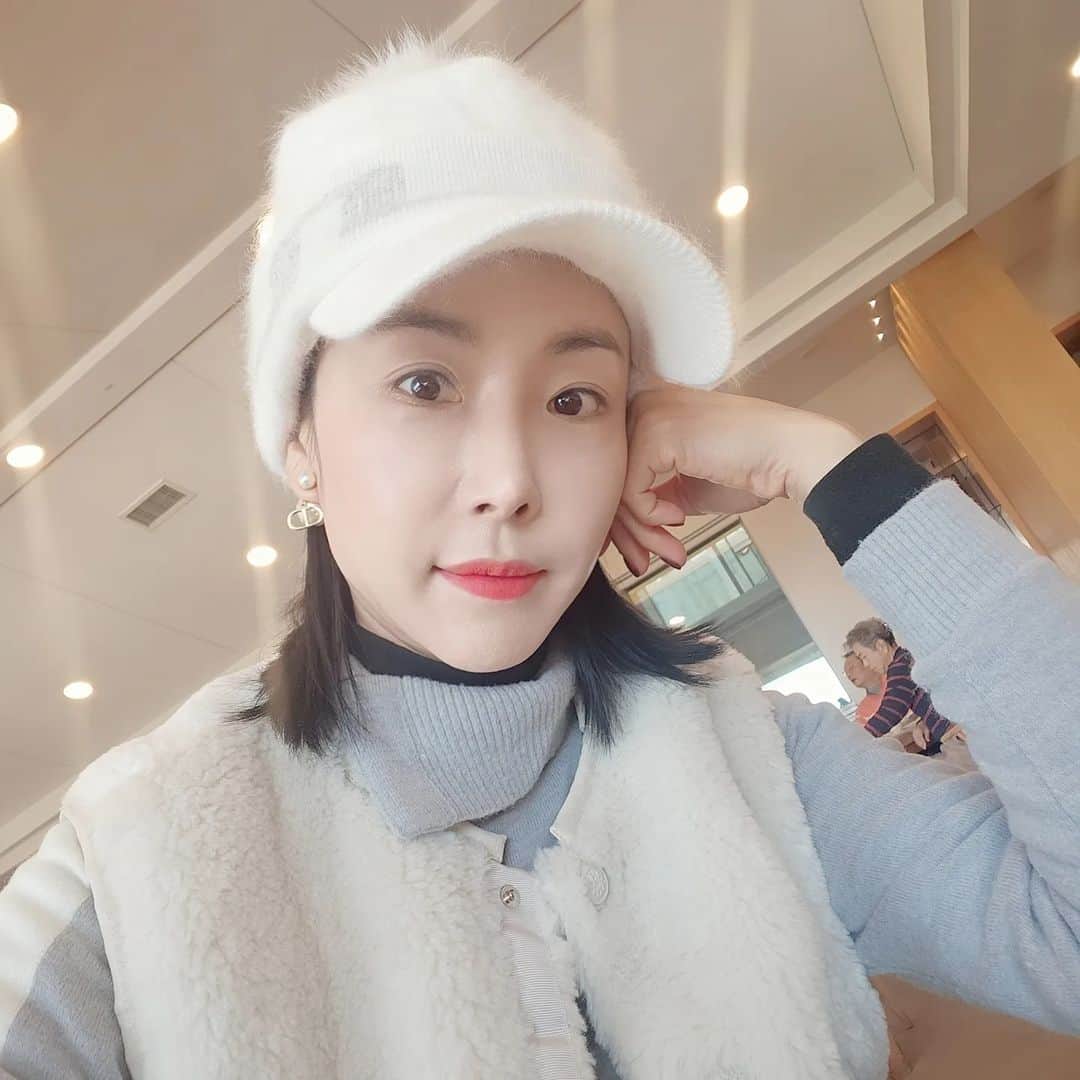 ハン・ウンジョンさんのインスタグラム写真 - (ハン・ウンジョンInstagram)「겨울골프~🩷 오늘도 또 큰 깨달음.ㅋ 머든 꾸준히 ...