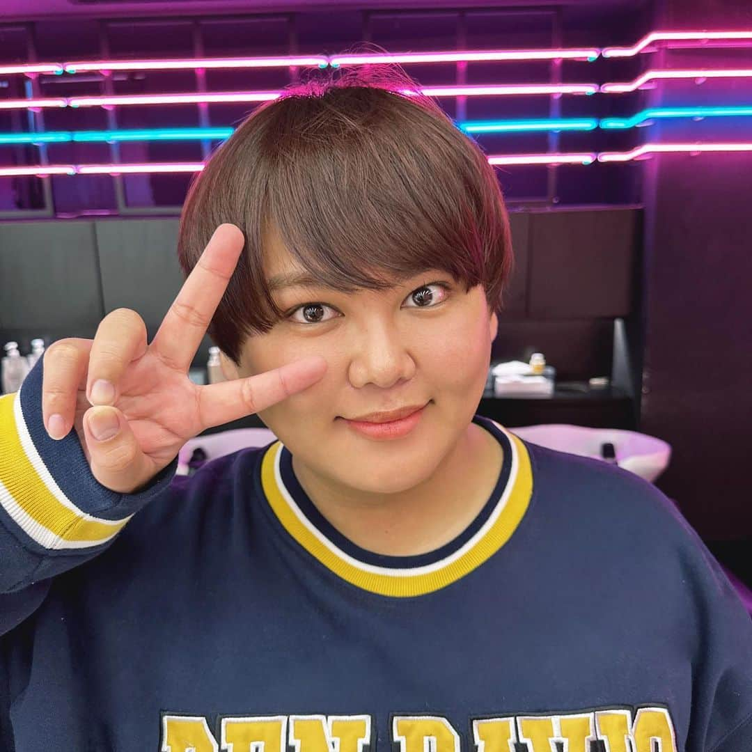 じんじん【パパラピーズ】さんのインスタグラム写真 - (じんじん【パパラピーズ】Instagram)「髪の毛メンテ💇‍♂️💇‍♂️ ピンクベージュてゃん🐈‍⬛💖」11月13日 17時13分 - jinjiiiindao