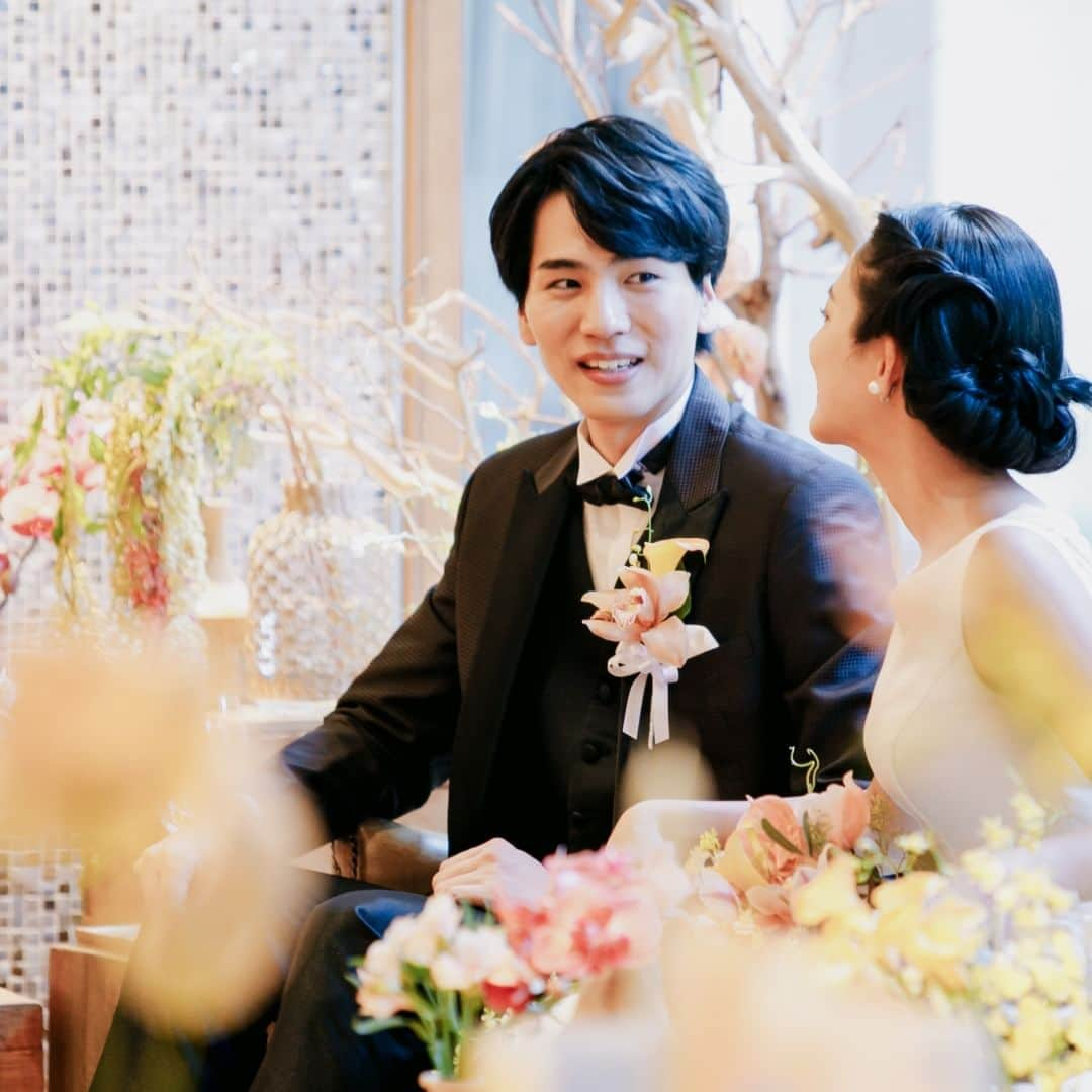 RIVIERA WEDDING　リビエラ ウェディング　公式さんのインスタグラム写真 - (RIVIERA WEDDING　リビエラ ウェディング　公式Instagram)「. 開放的な “⁨⁩パリセイズテラス”  貸切テラスから自然光が注ぐリラックスした空間  -------------------------  街の喧騒から離れ、優しい緑の中で息をつく 温もり溢れる木造建築、聞こえる祝福の音 受け継がれたおもてなしの心が寄り添う  都会の中で感じる休符 心を悠久に満たす時間  -------------------------  リビエラ東京 HP：https://www.riviera.co.jp/wedding/tokyo 住所：〒171-0021　東京都豊島区西池袋5-9-5 電話：03-3981-3231  #rivierawedding #rivieratokyo #instawedding #instabride #リビエラウェディング #リビエラ東京 #結婚式 #ブライダル #ウェディング #結婚式準備  #東京結婚式 #東京ウェディング #東京花嫁 #結婚式準備 #式場迷子 #式場探し #結婚式場 #プレ花嫁 #プレ花嫁準備 #東京プレ花嫁 #式場見学  #少人数婚 #結婚式レポ #結婚式撮影 #結婚式スナップ撮影 #フォトウェディング #ウェディングムービー」11月13日 17時38分 - riviera.tokyo.weddings