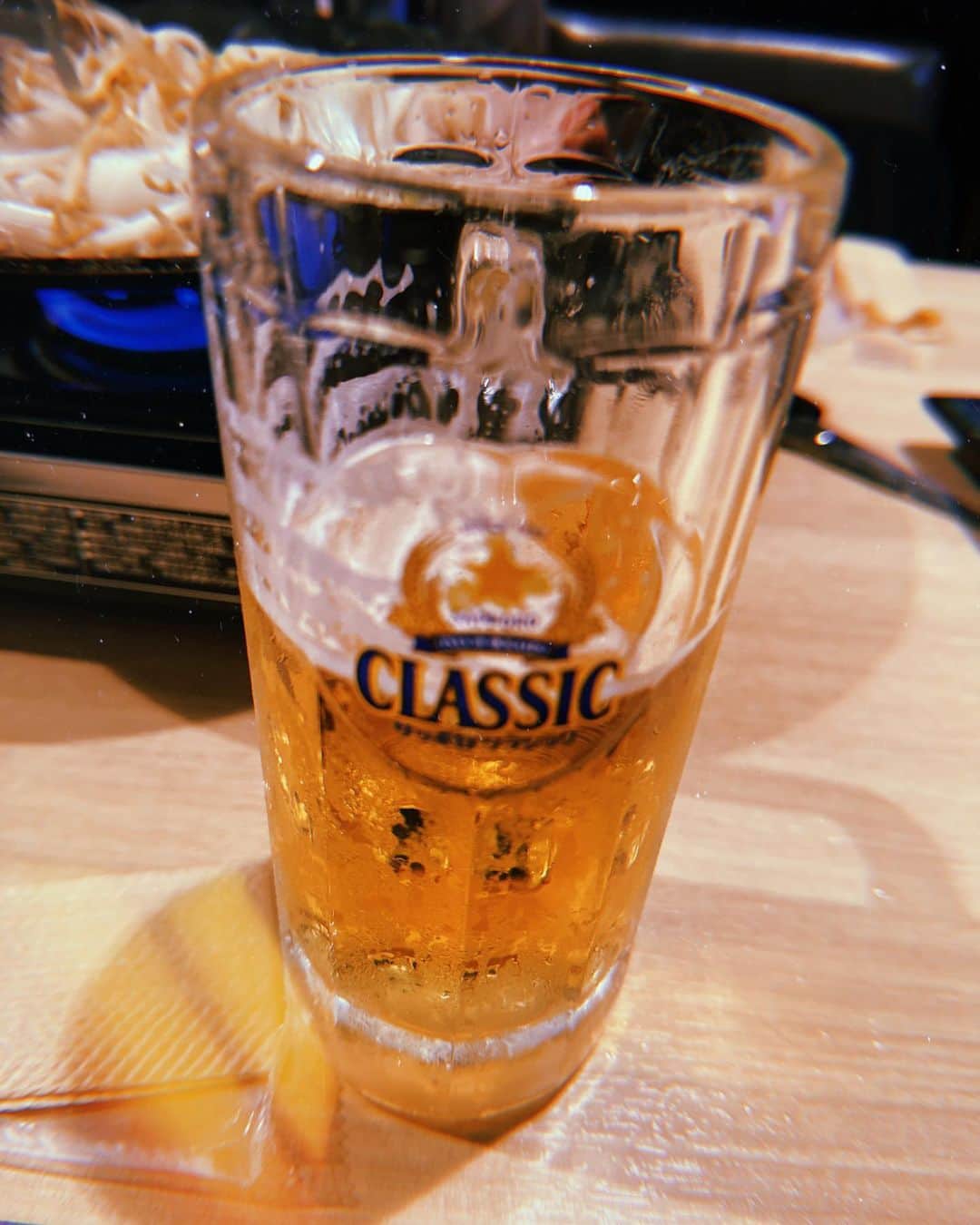 優希美青さんのインスタグラム写真 - (優希美青Instagram)「北海道の美味しいお酒と 最近ハマってるクーラーボックスのお酒🍻  #北海道 #ビール #ガリサワー」11月13日 17時34分 - mio_yuki