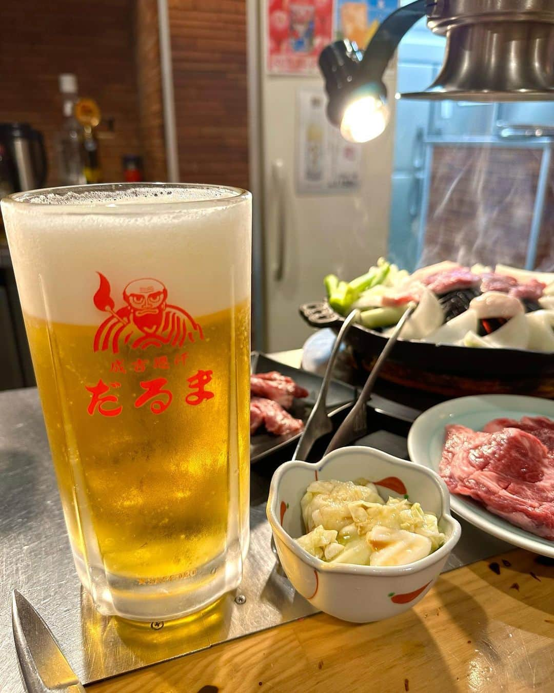 優希美青のインスタグラム：「北海道の美味しいお酒と 最近ハマってるクーラーボックスのお酒🍻  #北海道 #ビール #ガリサワー」