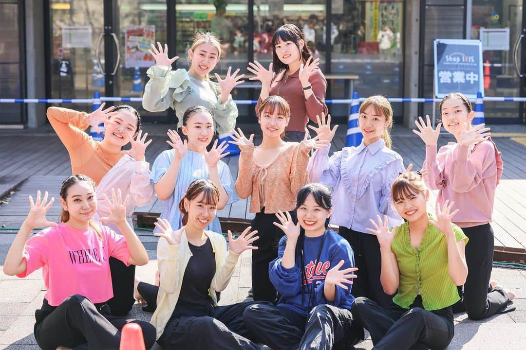 大阪教育大学のインスタグラム：「神霜祭その5。  #公式インスタグラム #国立大学 #大阪教育大学 #大教 #大教大 #OsakaKyoikuUniversity #OKU #人にまっすぐ。 #教員養成 #教育協働 #柏原キャンパス #大学祭 #学園祭 #神霜祭 #キャンパスライフ #ライブ #ダンス」