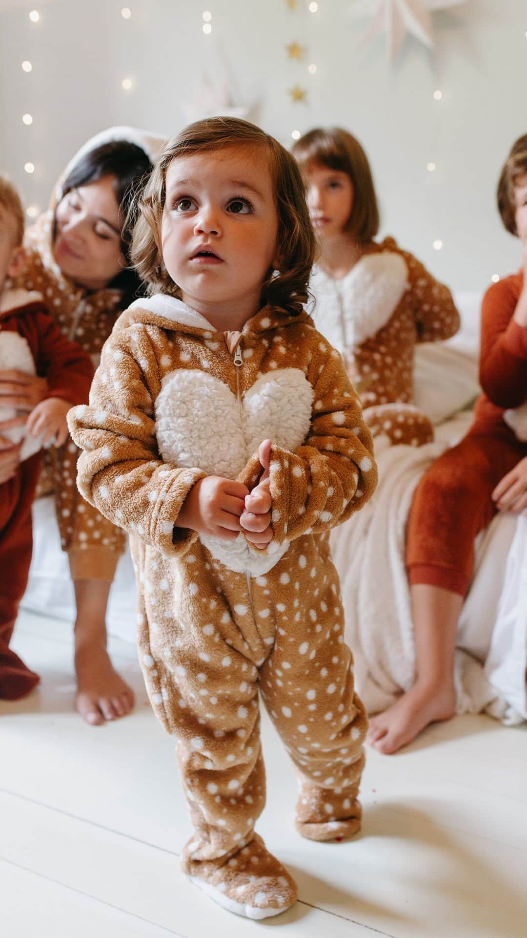 auchan_franceのインスタグラム：「Attendez les fêtes avec confort… mais avec style ✨  Notre collection de fin d’année @inextensobyauchanlab, c’est exactement ce qu’il vous faut pour vous mettre dans l’ambiance de Noël ! 🎄  💬 Quelle tenue vous tente le plus ?   #Auchan #Inextenso #Noël #Ootd」