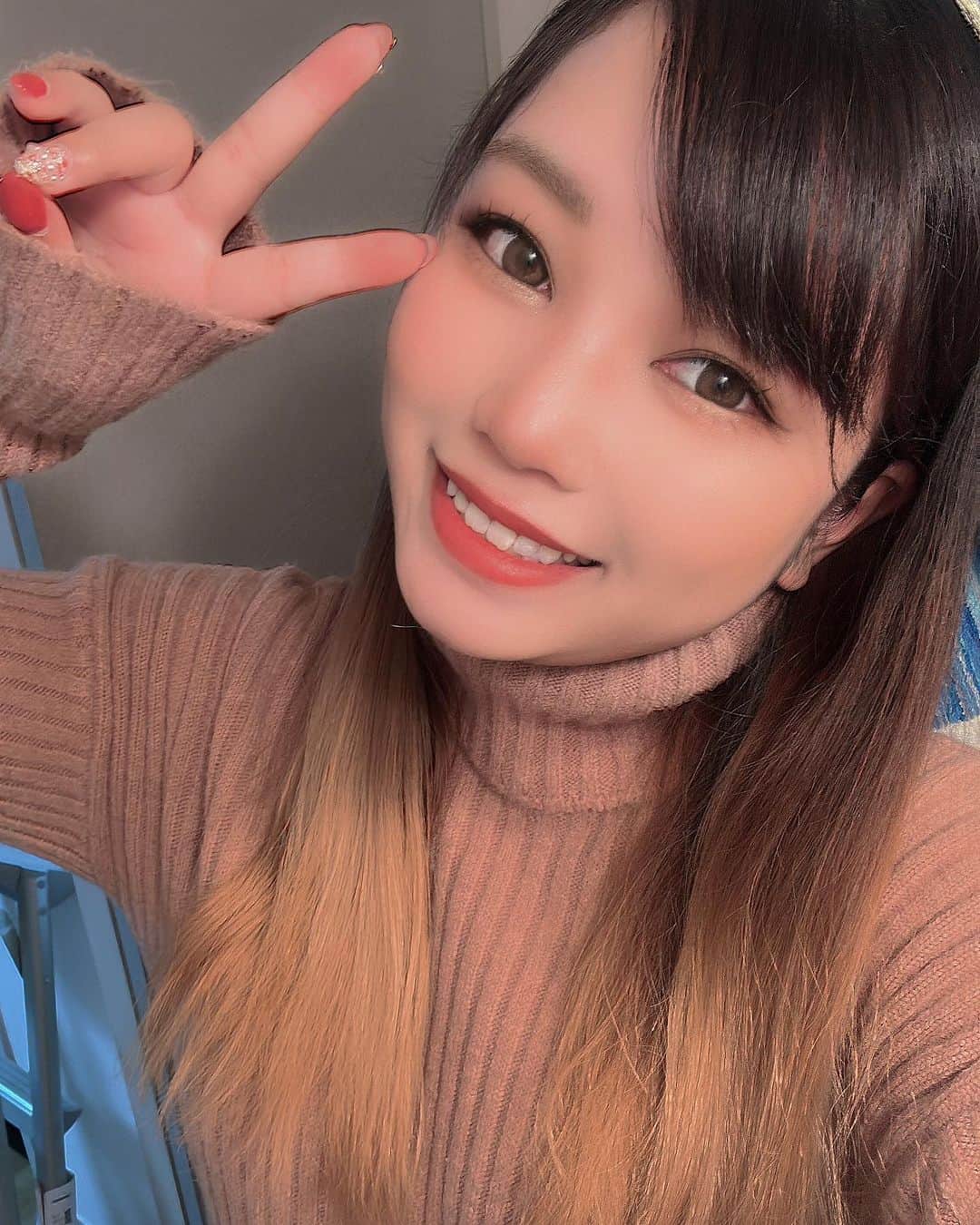 R!Nのインスタグラム：「笑顔を忘れずにいましょう！ 辛いときも 幸せなときも どんなときも  あなたに届くように。」