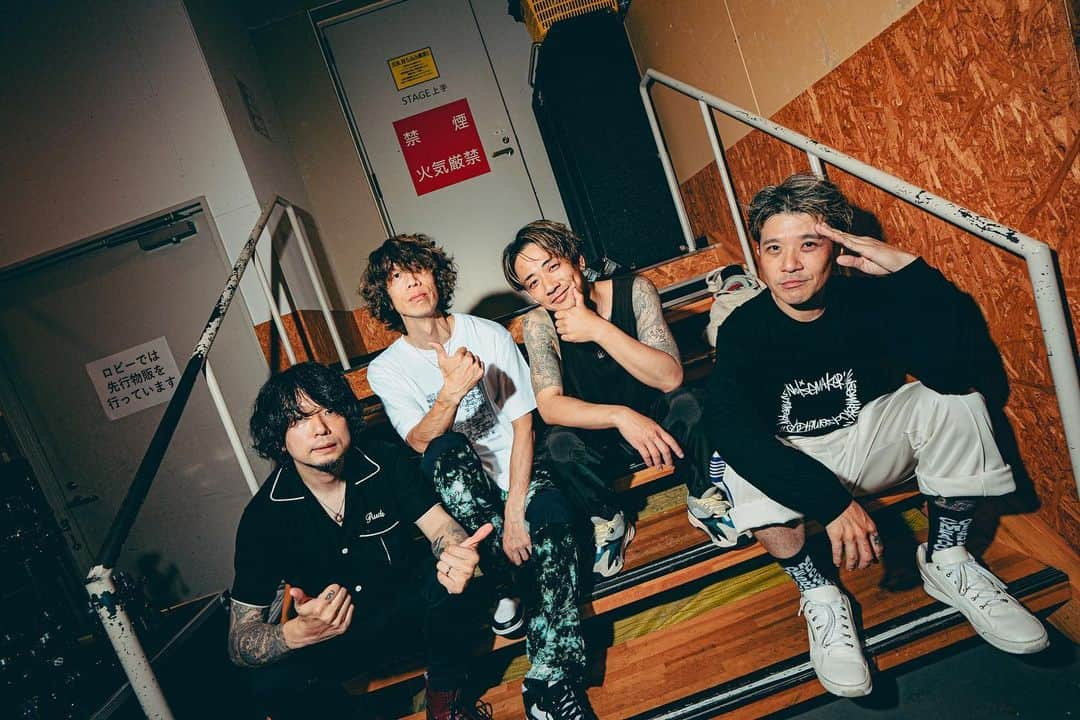 Nothing’s Carved In Stoneさんのインスタグラム写真 - (Nothing’s Carved In StoneInstagram)「【RULE’s】 ⁡ MEMBERSHIP SITE “RULE’s”にてPHOTOを更新しました。 ⁡ ”15th Anniversary Tour 〜Hand In Hand〜” 2023.10.29 at 仙台Rensa ⁡ https://fc.ncis.jp ⁡ Photo by @musicmagic3923  ⁡ ——————— "15th Anniversary Tour 〜Hand In Hand〜" ⁡ 11月19日(日)Zepp DiverCity(TOKYO) OPEN 17:00 / START 18:00 w/ MAN WITH A MISSION ※Thank You Sold Out!! ⁡ ——————— "15th Anniversary “Live at BUDOKAN” 2024年2月24日(土)日本武道館 OPEN 16:30 / START 17:30 ⁡ ▼ツアーWEB先行受付中(先着)！ https://eplus.jp/ncis-hp/ ⁡ #NothingsCarvedInStone #ナッシングス #NCIS #SilverSunRecords #HandInHand #鋭児 #TheBONEZ #THEORALCIGARETTES #wodband #NOISEMAKER #coldrain #MyHairisBad #MANWITHAMISSION」11月13日 18時04分 - nothingscarvedinstone