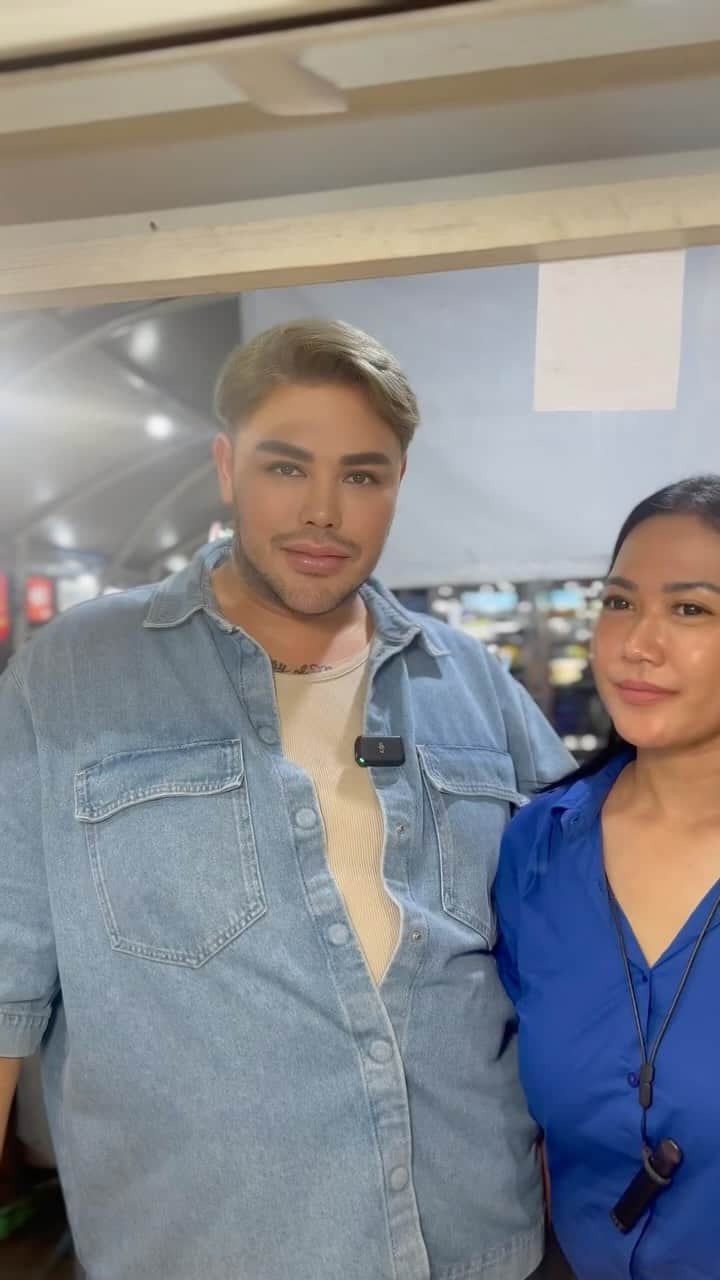 Ivan Gunawanのインスタグラム：「Sumpah  nga  endorse ....  Se enak  itu @bebekmangga di G-Town Summarecon Serpong. Perpaduan unik antara manis dan pedas yang meledak di lidah ! Kalian harus cobain juga ya.... Dijamin nampol banget enaknya .  #ivangunawan #bebekmangga #bebekgorengmangga #bebeksuwir」