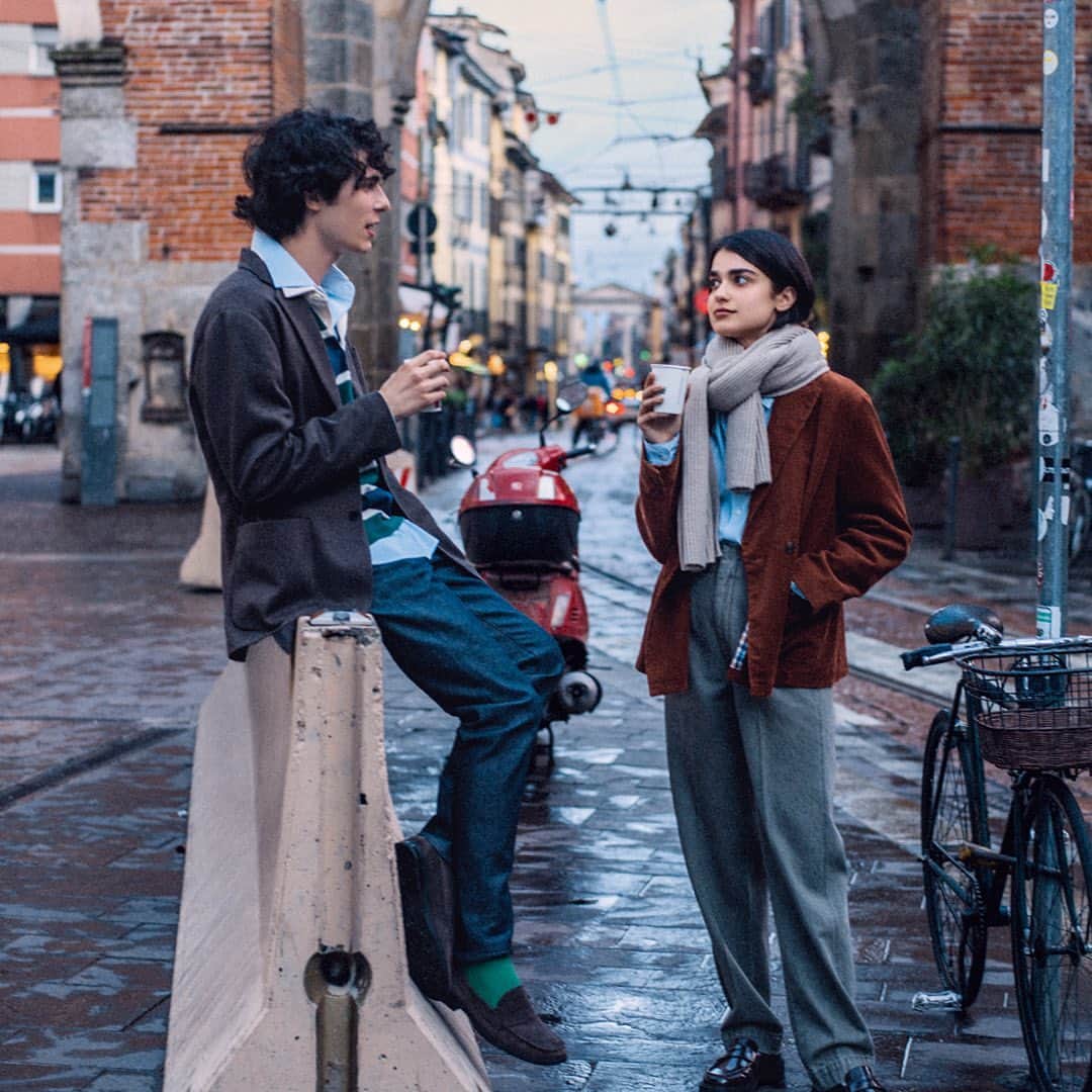 ユニクロさんのインスタグラム写真 - (ユニクロInstagram)「Classic autumn looks from Milan to incorporate into your wardrobe immediately! Introducing 13 Milan-inspired Uniqlo styles, shot in a beautiful historical landscape.   #LifeWearMagazine #UNIQLO #LifeWear  *The product availability differs among regions. Please check your regional account or website.」11月13日 17時58分 - uniqlo