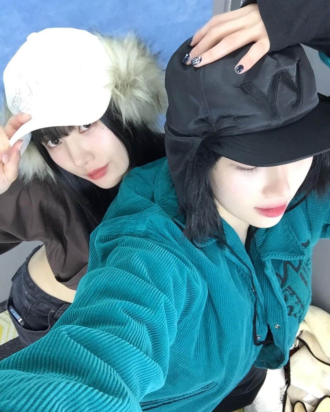 クォン・ウンビのインスタグラム：「@izykite + ☃️ = 🎄🤍」