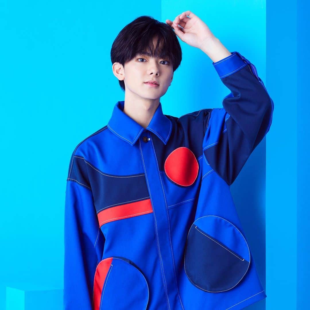 のインスタグラム：「2023.12.20発売 1st ALBUM「青い果実」 小田惟真 新アー写解禁🍎 #スパフル」
