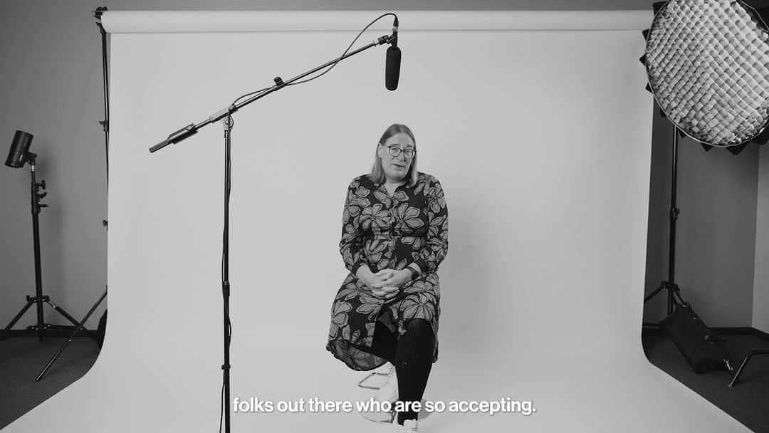 ノバルティスのインスタグラム：「When Stephie found that she didn’t belong where she once thought she did, the support of the LGBTQI+ community brought a new sense of belonging and acceptance, helping Stephie to find pride in who she is.  By building a world where we all belong, we discover more and change lives. Discover more about our commitment to LGBTQI+ equity via the link in our bio.  #TransgenderAwarenessWeek #Pride #CollectiveCommitment #NovartisLife」