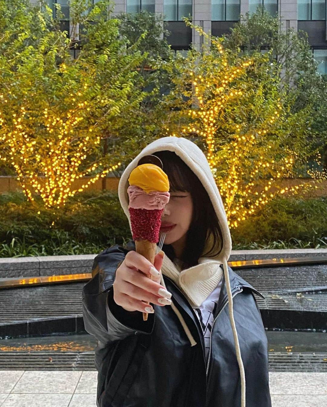 きぬさんのインスタグラム写真 - (きぬInstagram)「寒くてもおいしいよね🍨❄️」11月13日 18時16分 - 2_5_2555