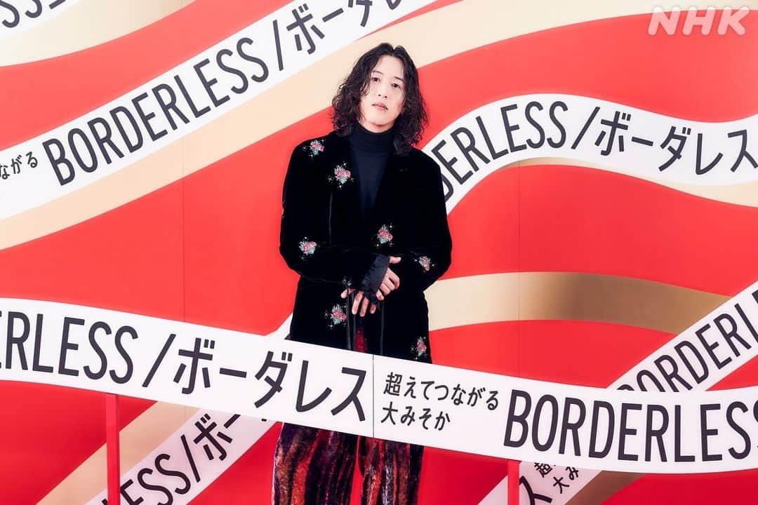 NHK紅白歌合戦さんのインスタグラム写真 - (NHK紅白歌合戦Instagram)「🟥第74回NHK紅白歌合戦⬜️  白組初出場 #キタニタツヤ さん  「いろんな音楽家が一度は夢として語る『大きな舞台』なので、その舞台に恥じないようなパフォーマンスができたらと思います」  #NHK紅白」11月13日 18時16分 - nhk_kouhaku
