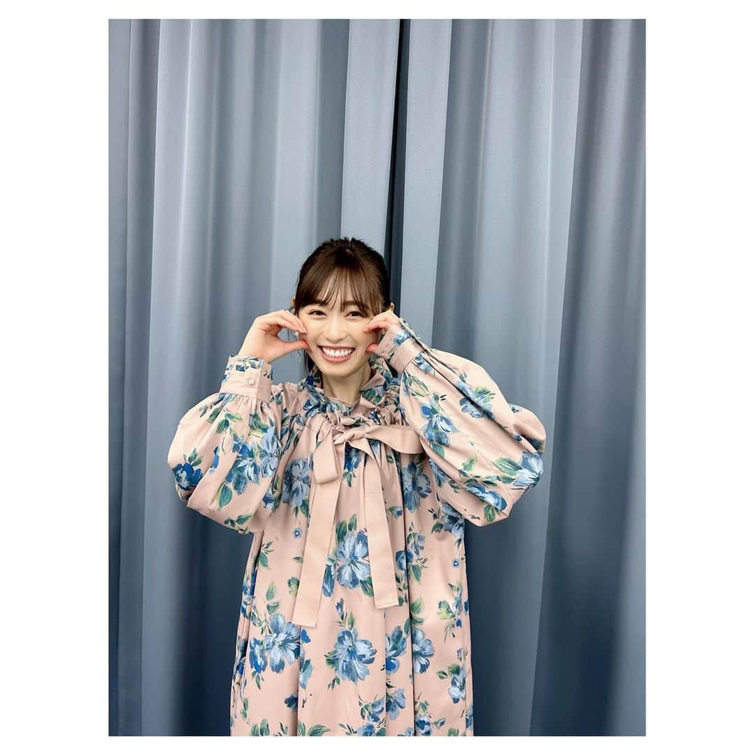 福原遥さんのインスタグラム写真 - (福原遥Instagram)「. 流行りに乗れるように頑張った 顔ハート🫶笑 可愛すぎる衣装とメイクをして頂けてルンルンな学祭でした。」11月13日 18時31分 - haruka.f.official