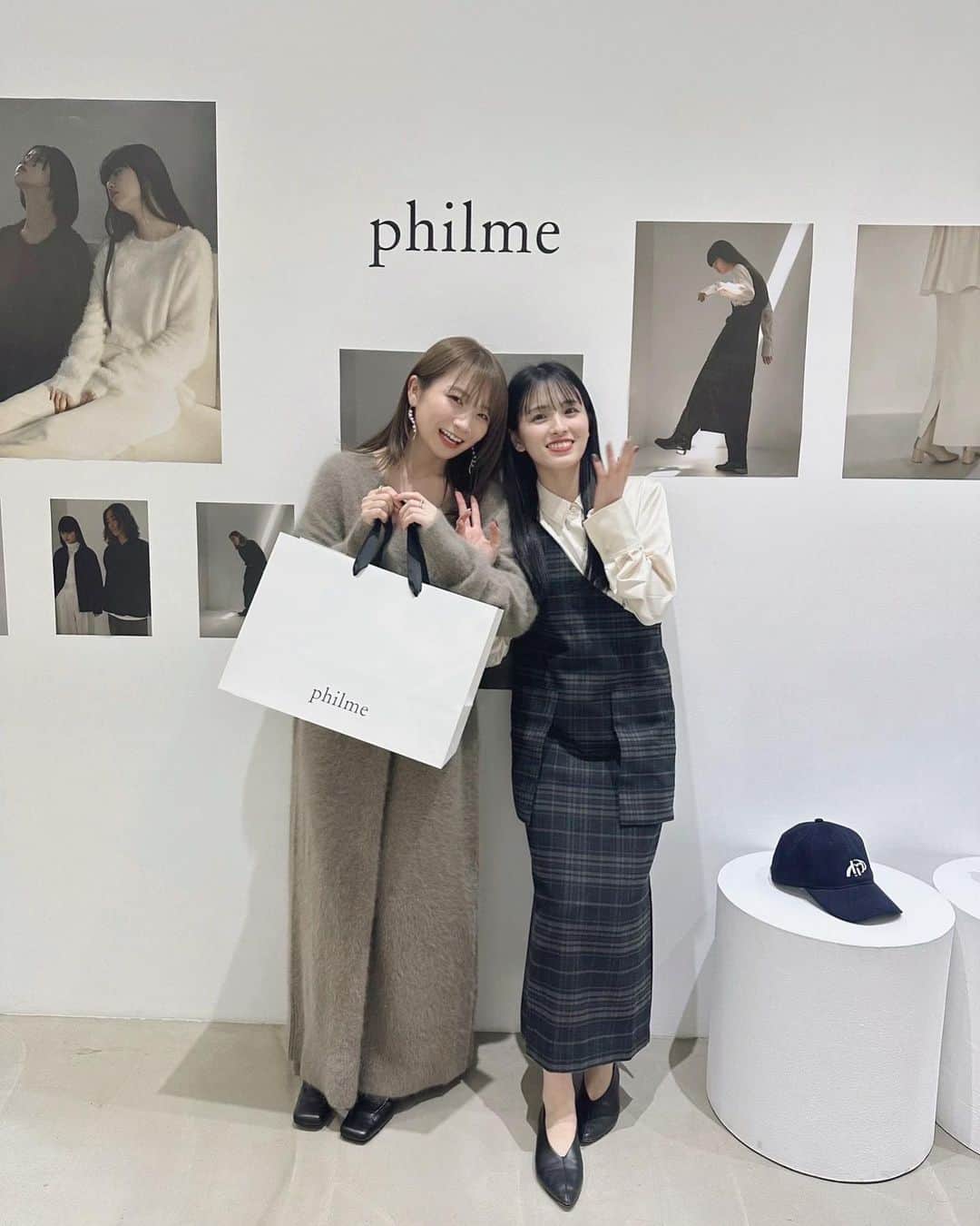 のインスタグラム：「.  少し前に行ってきました！  大好きな子のお洋服かわいすぎたぁ いつ会ってもかわいいかわいい桃子🍑  またご飯行こうね🥰  #philme」