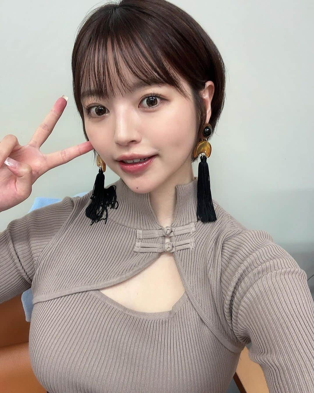 小森ほたるのインスタグラム：「【告知】 11月14日（火）20:54~21:54📺 「開運！なんでも鑑定団」（テレビ東京） 『グラビアアイドルのお宝鑑定大会』に出演します！ 私は何のお宝を持ってきたでしょう〜🤭 とっても楽しかった収録でした！♪ 是非みてね👀📺💕」