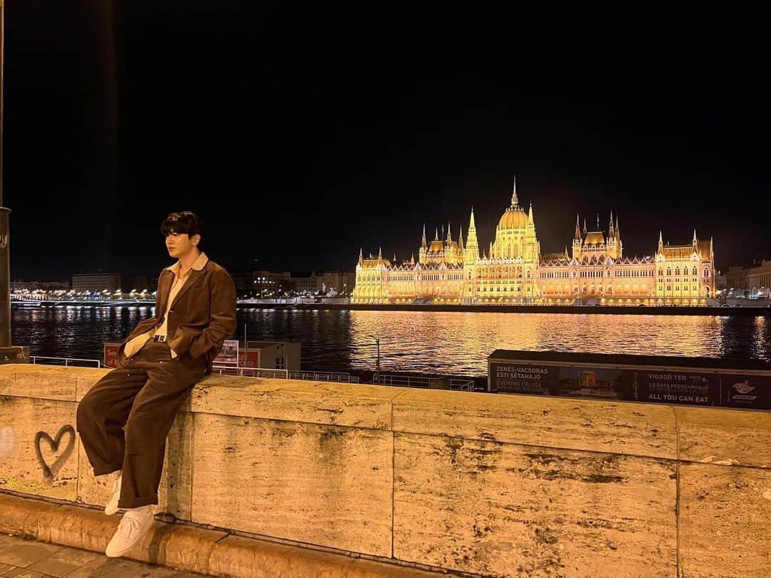 ソンジョンのインスタグラム：「Budapest🇭🇺」