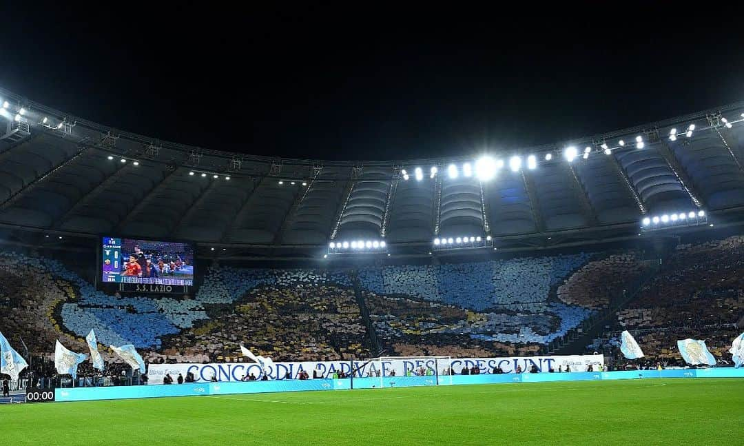 ルイス・アルベルトのインスタグラム：「Grazie a tutti i tifosi, ieri siete stati spettacolari! 🩵 Adesso ricarichiamo le batterie per tornare con tutta l'energia necessaria per portare la Lazio dove merita in classifica 🦅 #CMonEagles」