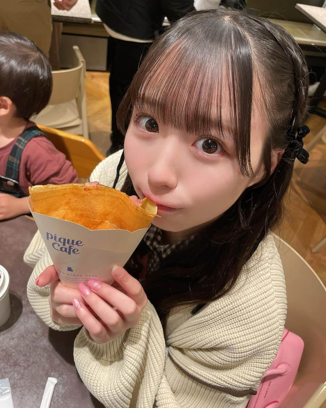 柳川みあのインスタグラム：「みあぴとデート？？？🤭 #カフェ #デート #彼女感」