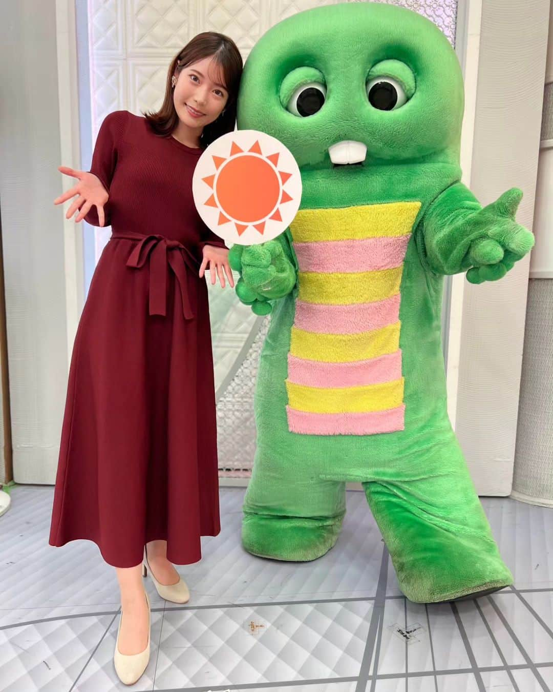 フジテレビ「プライムニュース イブニング」さんのインスタグラム写真 - (フジテレビ「プライムニュース イブニング」Instagram)「関東あす「寒暖差に注意」 朝は冷え込みますが、日中は風も弱く日差しのぬくもりを感じられそうです🌞  #イット #ソラよみ #竹俣紅　@benitakemata_official #ガチャピン　@gachapin_official #天気 #お天気」11月13日 19時18分 - livenews_it