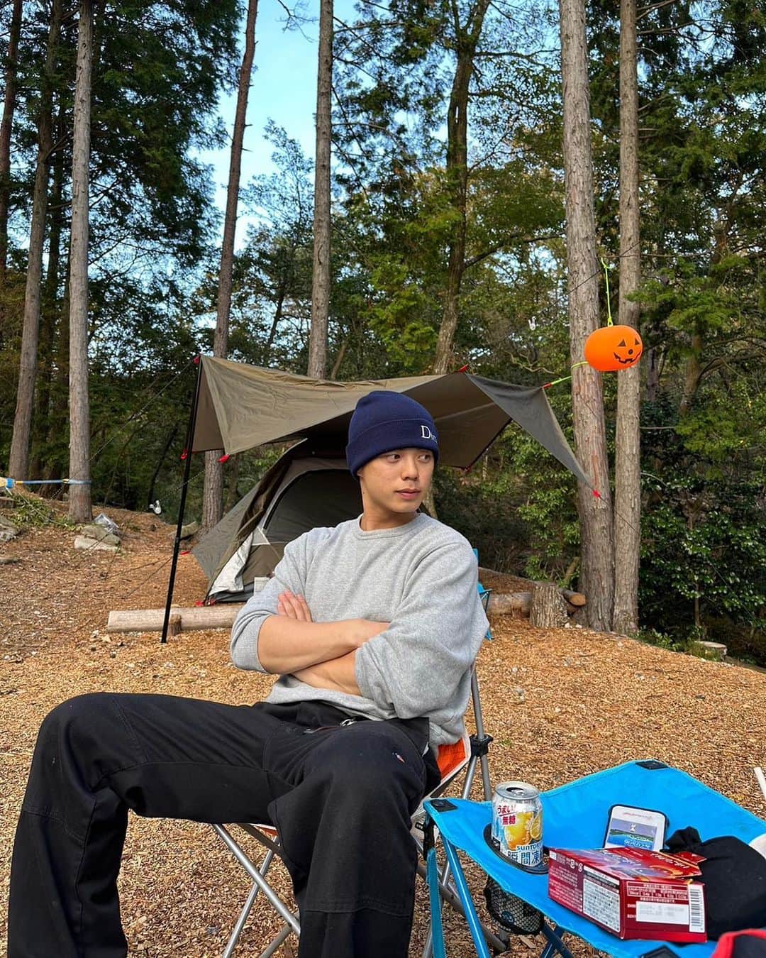 流稜太さんのインスタグラム写真 - (流稜太Instagram)「📍能勢グリーンフィールド キャンプの季節です。最高だ！！  #能勢グリーンフィールド#秋キャンプ#canp#captainstag#dickies#dime #マイディッキーズ」11月13日 19時19分 - nagare_ryota