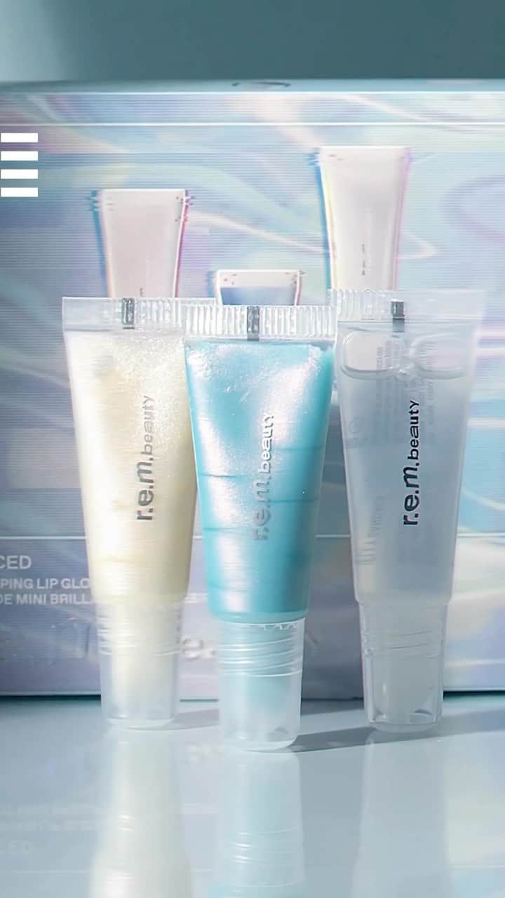 のインスタグラム：「Un éclat givré en format mini ! Faites-vous plaisir avec le coffret de gloss repulpant de @r.e.m.beauty pour un look rafraîchissant et une brillance éblouissante. 💄✨  🎥 : @juanskindiary  Uniquement chez Sephora. #SephoraFrance #Makeup」