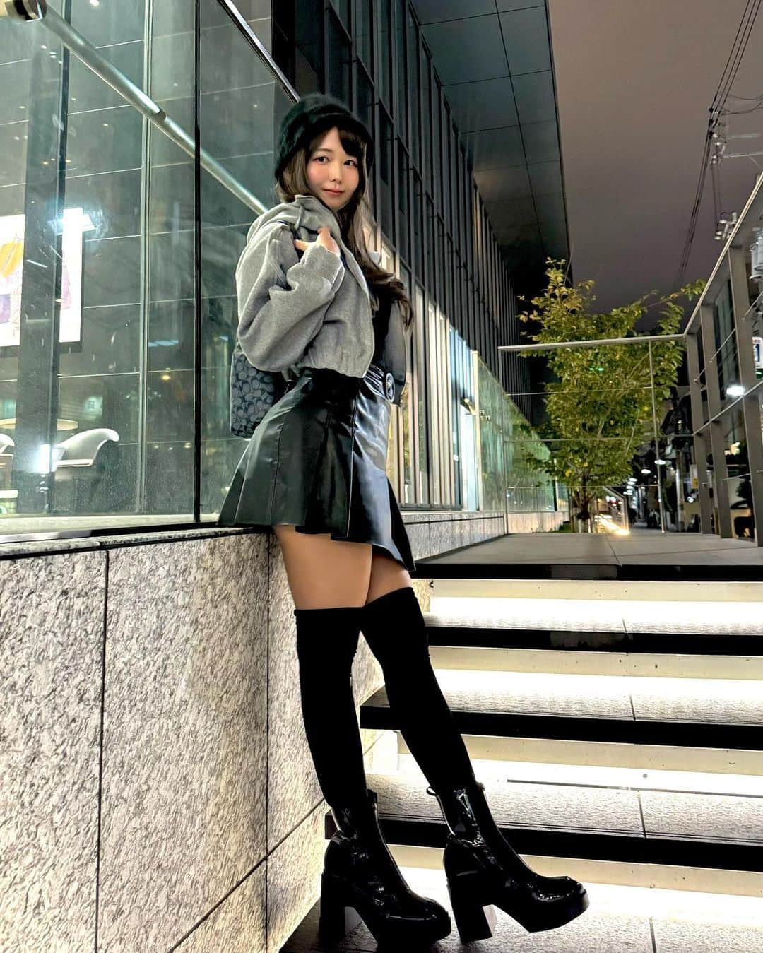 九条ねぎ あぴるさんのインスタグラム写真 - (九条ねぎ あぴるInstagram)「Do you also like me in everyday clothes?  靴下とタイツとブーツフェチなので冬服大好き！💖 いつも衣装の写真ばかりなので、たまには私服を載せてみる👀どうかな？」11月13日 19時41分 - negi_kujyo