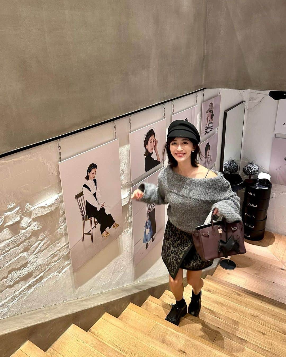 水野佐彩のインスタグラム：「・ @ca4la_official の店舗を見に行ってきたよ🤭❤️ 表参道と渋谷の路面店がすごいことになってた🥹✨ ありがたいです😢❤️  🧶 @maison.marble  🐆 @coel.official   #sサイズコーデ #レオパード #ca4la」