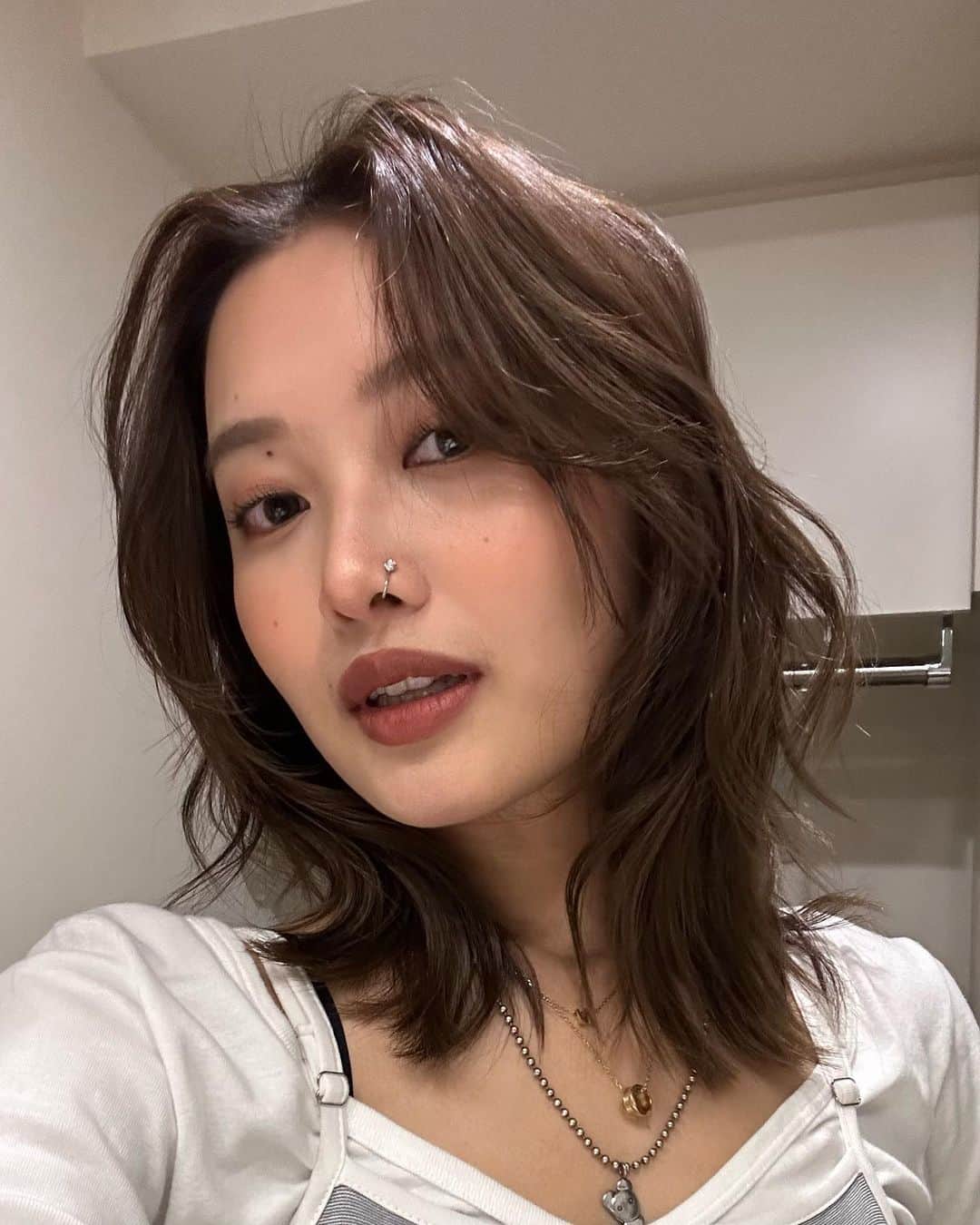 阿部紫夕那のインスタグラム：「. このセルフィー ストーリーで好評だったから フィードに残しておこうっと⭐︎⭐︎」
