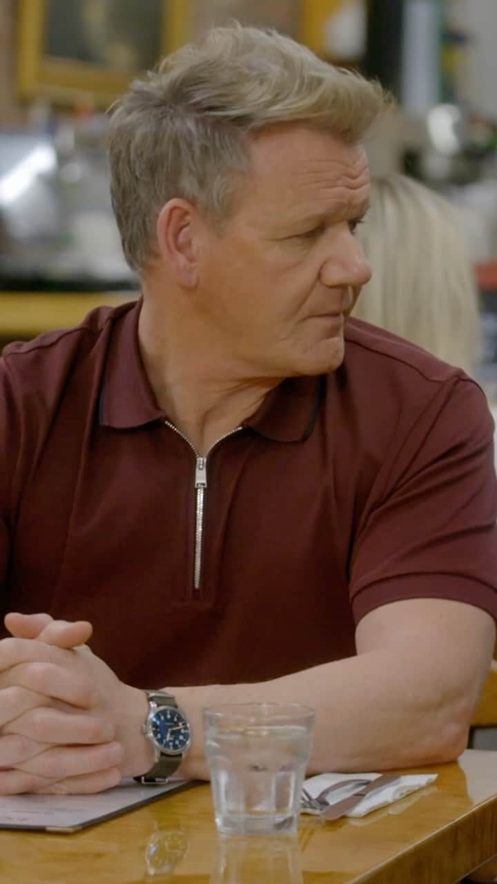 ゴードン・ラムゼイのインスタグラム：「There’s a lot of love being lost tonight on #KitchenNightmares at 8/7c on @foxtv…..and there’s definitely not a lot of love in this breakfast salad」