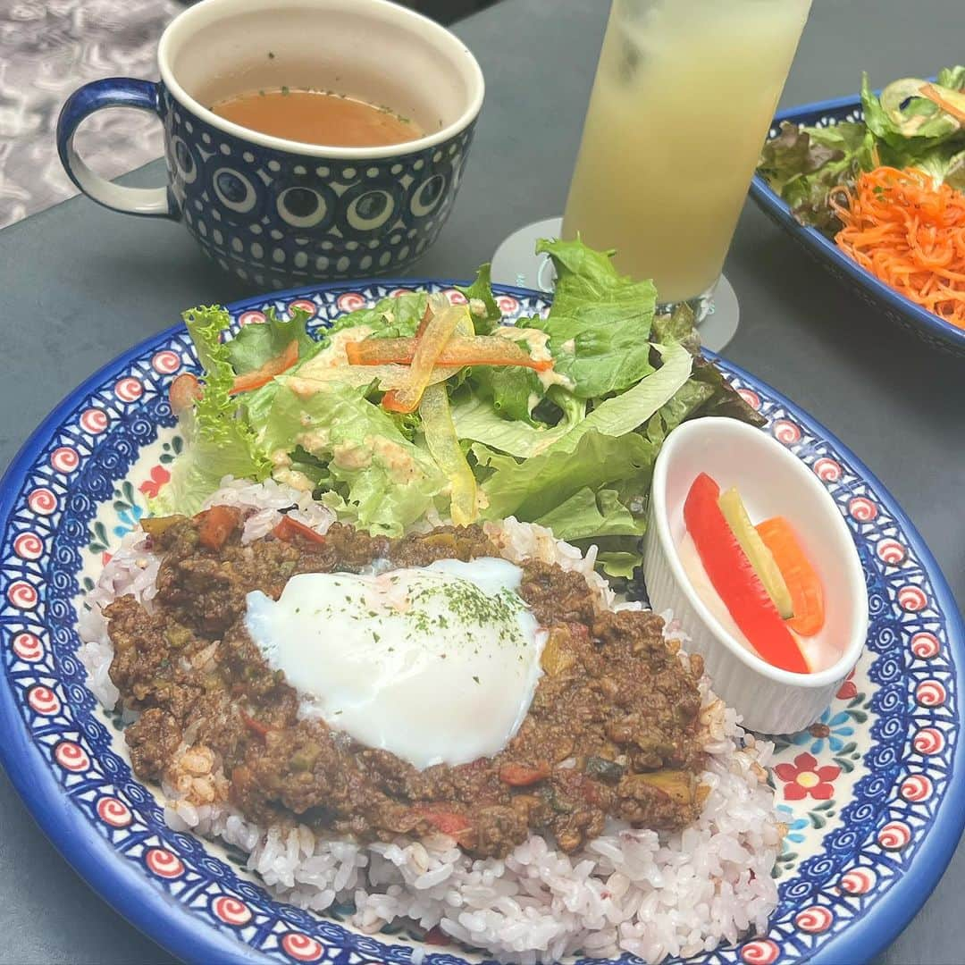 中島彩さんのインスタグラム写真 - (中島彩Instagram)「インテリアが可愛すぎたお店💕 @tomoyasucafe_abeno  どこを切り取っても素敵✨  ランチにいったけど、美味しそうなスイーツも気になった…😋  #大阪ランチ #大阪カフェ #天王寺カフェ  #天王寺グルメ  #カフェランチ  #カフェ巡り」11月13日 20時25分 - aya.n.aya