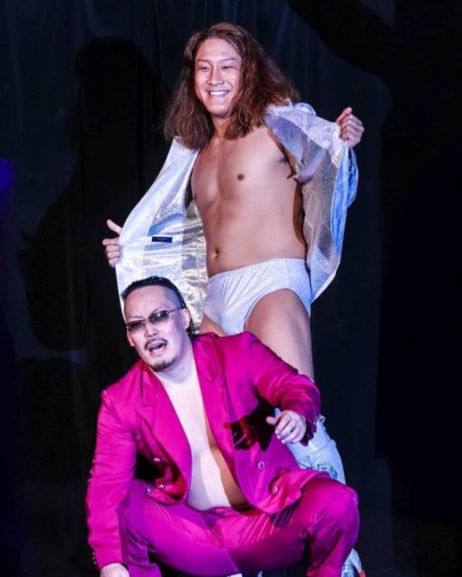 黒潮イケメン二郎のインスタグラム：「トーキョーヤンキース🧥🕶️」