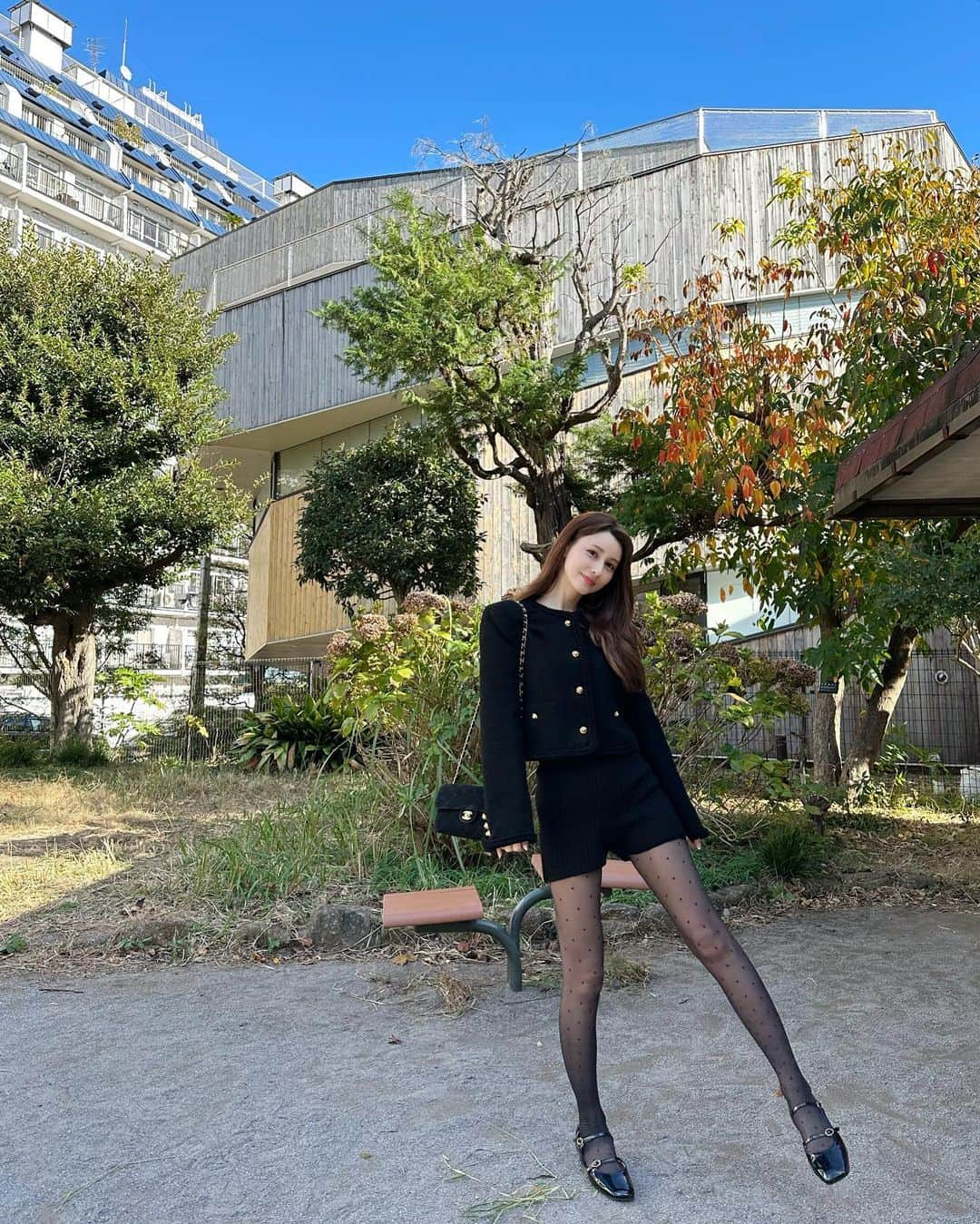 ダレノガレ明美さんのインスタグラム写真 - (ダレノガレ明美Instagram)「私服🌼 タグ付けしました〜☀️☀️☀️」11月13日 20時39分 - darenogare.akemi