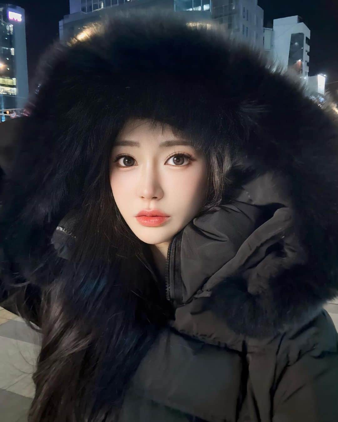 下津明日香のインスタグラム：「⛄️ −2℃の世界❄️鼻と耳が真っ赤になった。笑 パーカーで行ったから着いて早々に凍えてました、、  • 最近の美容は @haab_aoyama で ポテンツァとエラボトックスを受けてきた💉 ポテンツァ久しぶりに受けたんだけど次の日から 毛穴消えててやっぱ効果すごかったよ😳！！ 定期的にちゃんと受けようと改めて感じた☑️」