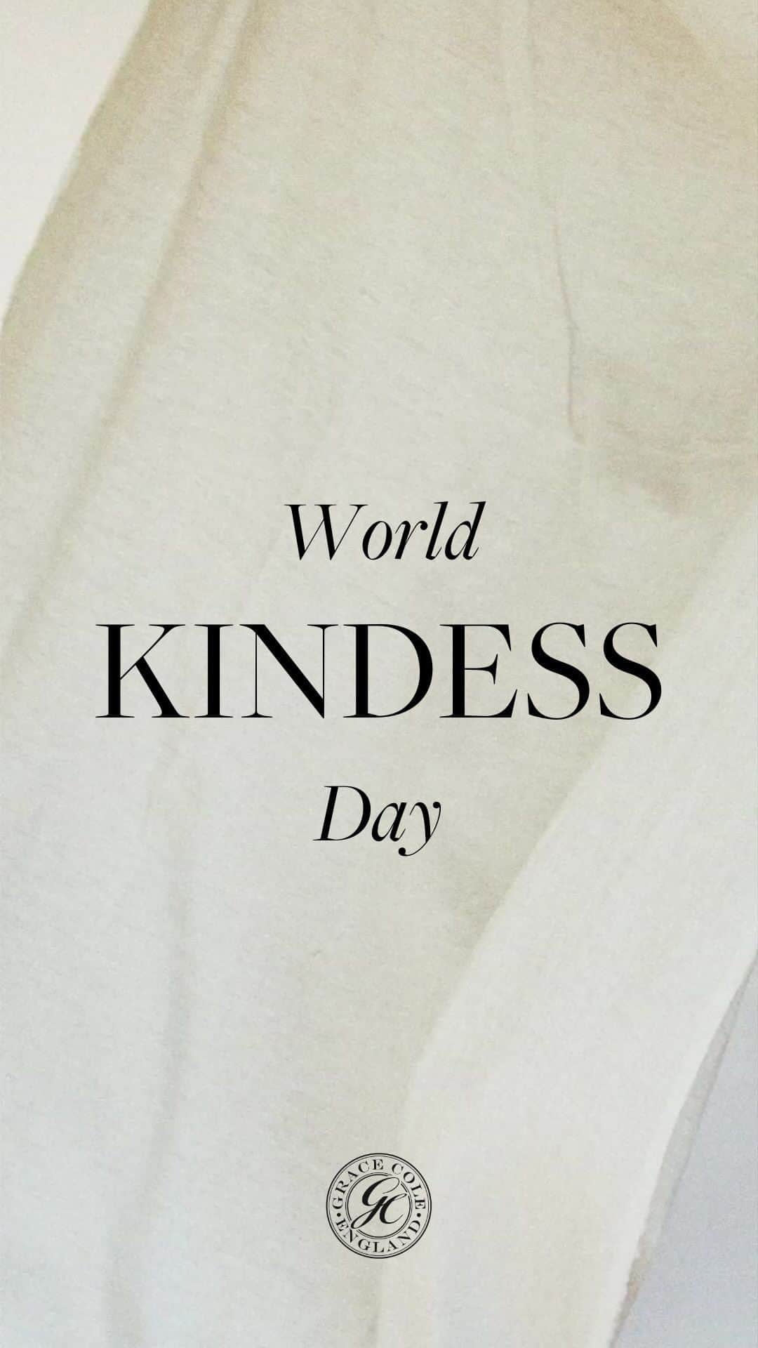Grace Coleのインスタグラム：「Today is World Kindness Day 🤍⁠ ⁠ Here are just some small acts you can do to make someone's day because you never know who might need it!」