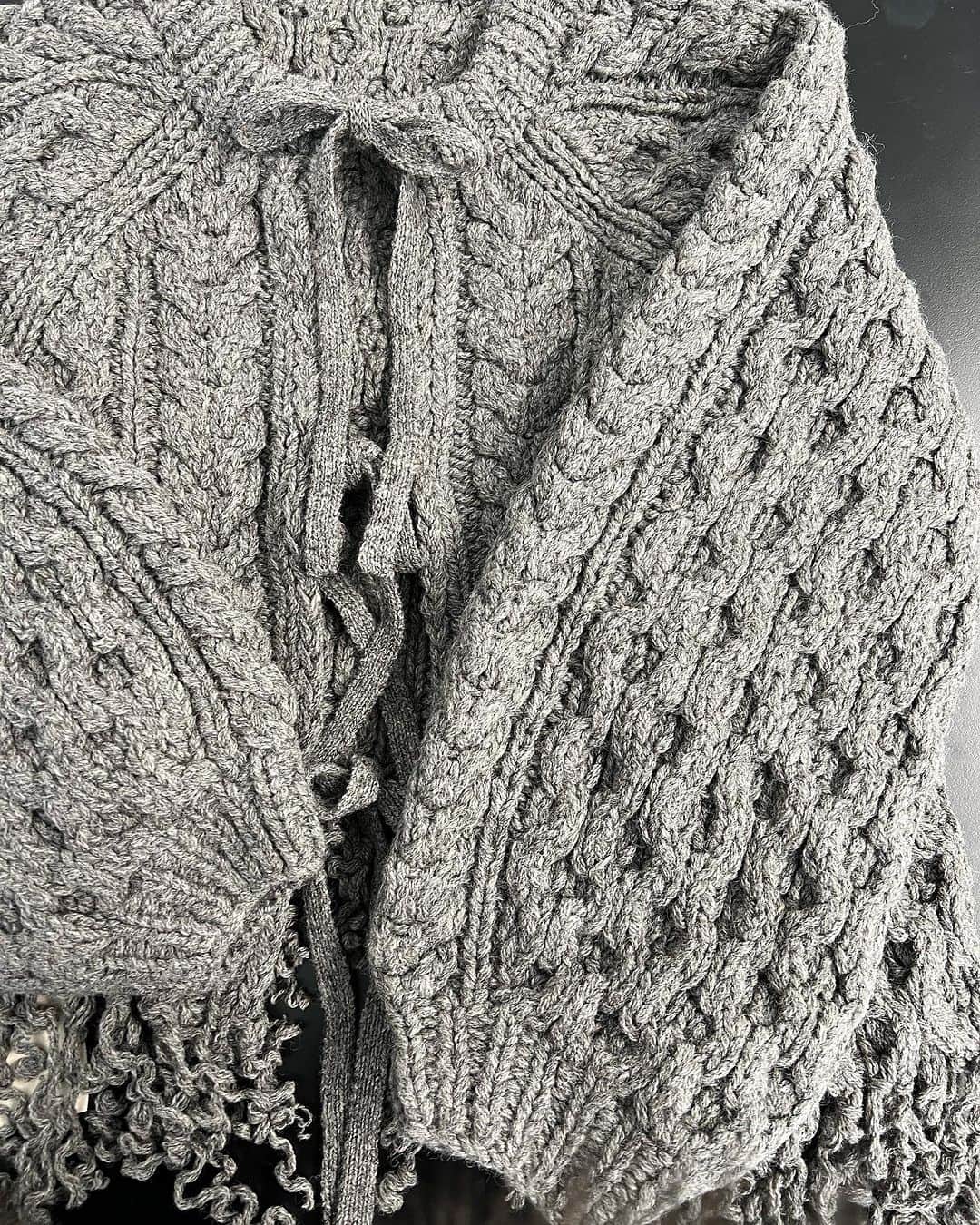 leinwande_officialのインスタグラム：「ㅤㅤㅤㅤㅤㅤㅤㅤㅤㅤㅤㅤㅤ leinwände 23autumn/winter collection -Hand Cable Knit Top- ㅤㅤㅤㅤㅤㅤㅤㅤㅤㅤㅤㅤ ㅤㅤㅤㅤㅤㅤㅤㅤㅤㅤㅤㅤㅤ #leinwände #leinwande」