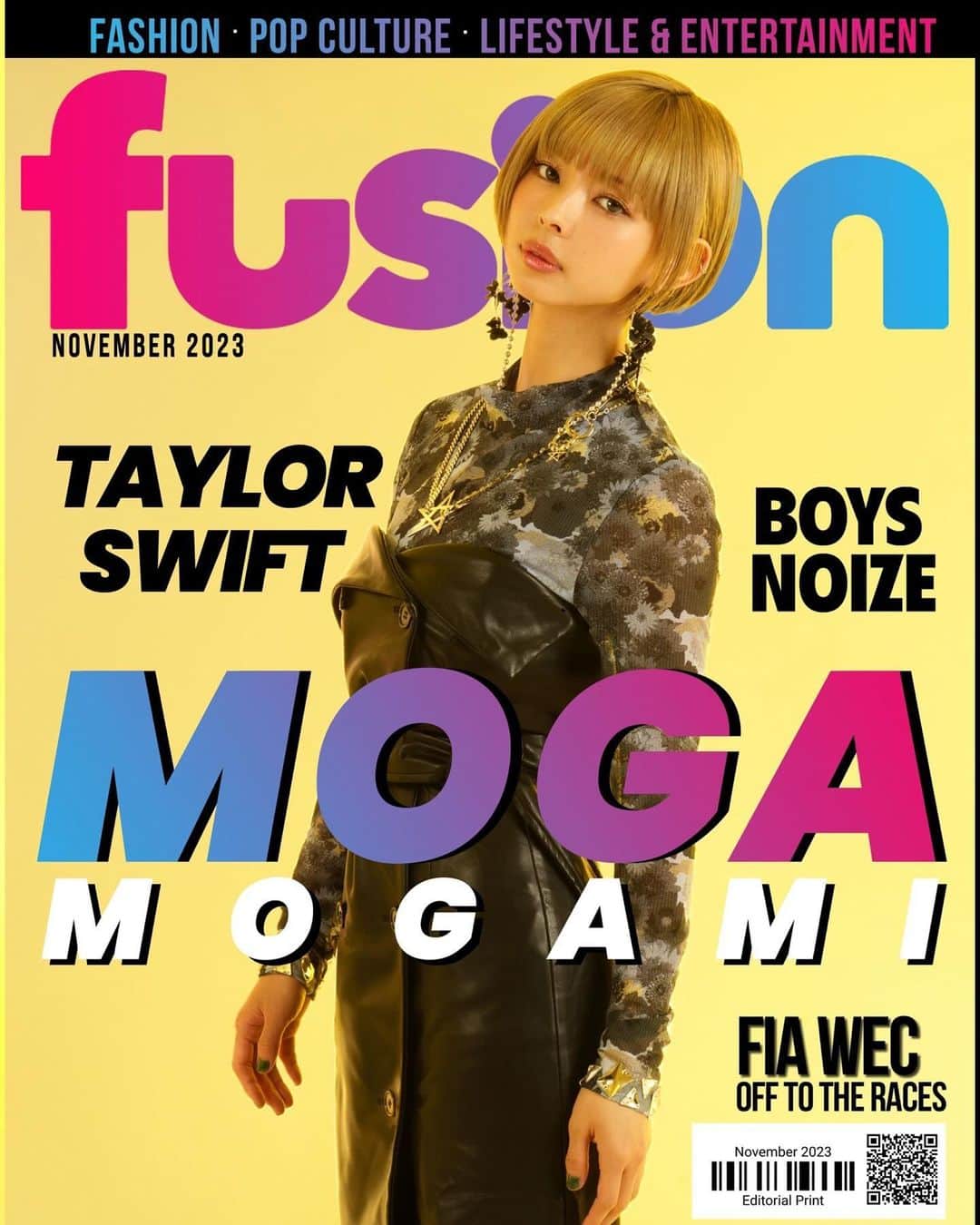 最上もがさんのインスタグラム写真 - (最上もがInstagram)「LAで発売されている雑誌『fusion』 日本でもwebサイトから買えるようになりました！  通常版と限定版の２冊、表紙になってます。 よろしくねえ！  衣装は  @samukashiwagi  メイクは @yumikasawanishi  Photo by @jerrycoria  Moga Mogami exclusive magazine is now on sale you can purchase it on fusion website   We hope you enjoy the our special magazine issue   最上もが 11月号  https://fusiontvmedia.com/product/moga-mogami/  Limited edition Magazine   https://fusiontvmedia.com/product/moga-limited-edition/」11月13日 20時53分 - mogatanpe