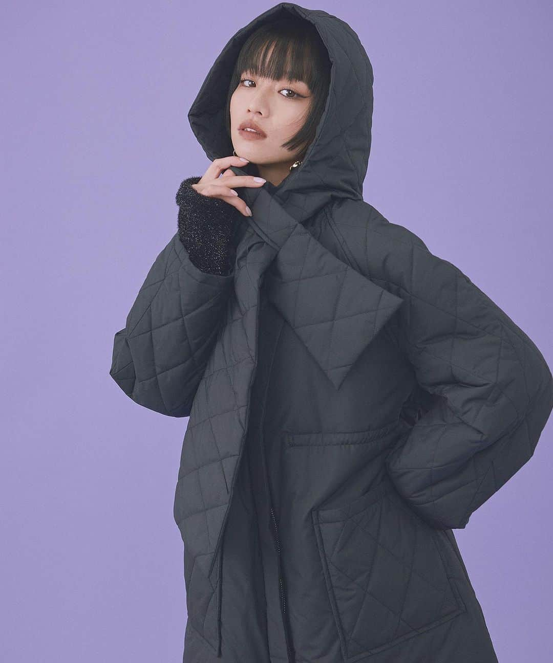 united tokyoさんのインスタグラム写真 - (united tokyoInstagram)「UNITED TOKYO | 2023 WINTER OUTER LOOK  キルティングフーディーコート 46,200yen  クレードラメニット 23,100yen  パネルデニムワイドパンツ 28,600yen  コンバージョンショートブーツ 11,000yen  #unitedtokyo  #ユナイテッドトウキョウ #2023aw #winterlook」11月13日 20時58分 - united_tokyo