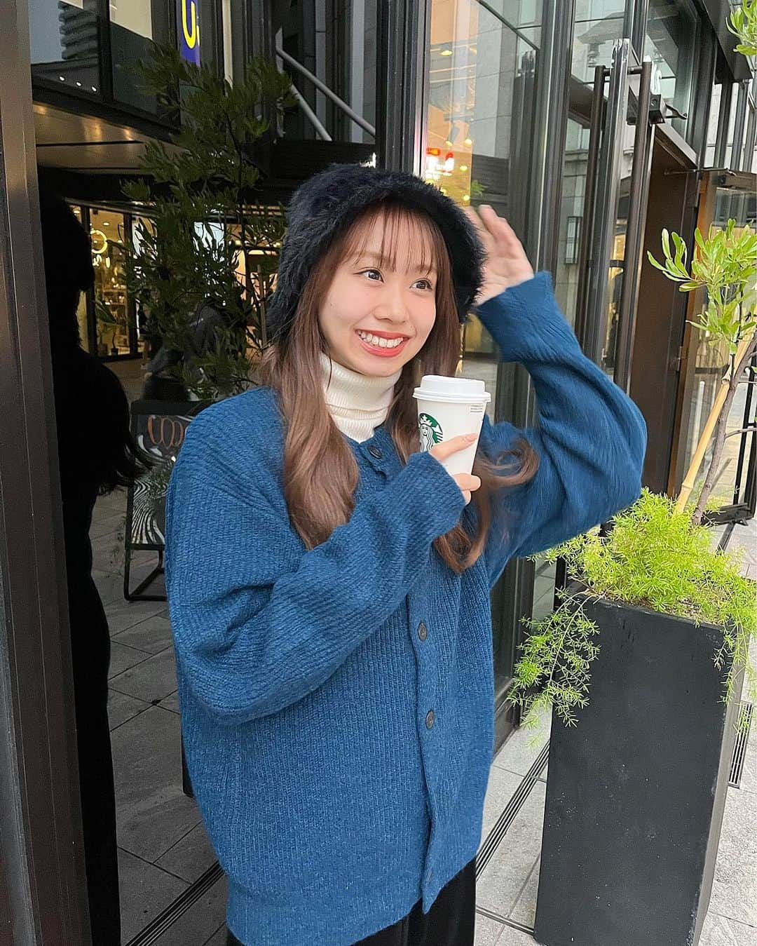 平山真衣さんのインスタグラム写真 - (平山真衣Instagram)「ホットの季節が来た！☕️ 全身GUコーデです︎︎☺︎     #ootd#ootdfashion#GU#GUコーデ#ジーユー#GU購入品#秋冬#秋冬コーデ#秋冬ファッション #カーディガンコーデ #タートルネック #プチプラコーデ#バケットハット#着回しコーデ#高身長コーデ #大人カジュアル#カジュアルコーデ#シンプルコーデ #NMB48」11月13日 21時02分 - maity_nmb