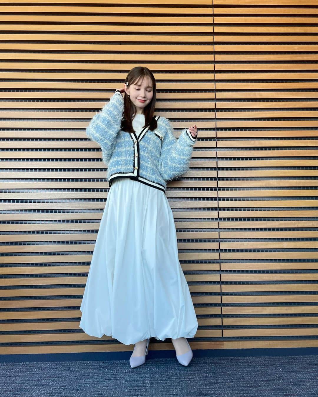 マーシュ彩さんのインスタグラム写真 - (マーシュ彩Instagram)「ついこの間まで半袖でも大丈夫だったのに、、急に寒くなったんで服装難しいですよね🥲 体調には気をつけてくださいね！ #zip衣装」11月13日 21時04分 - ayamarshofficial