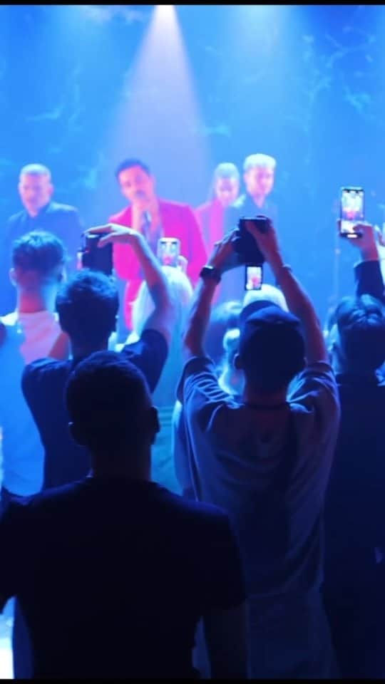 RU.TVのインスタグラム：「🔥 Четвёртый день Best Music Fest в Дубае: вспоминаем, как это было!   В этот вечер своими зажигательными выступлениями порадовали: группа Filatov&Karas, INSTASAMKA, Дима Билан и DJ Smash! 🌟 Best Music Fest запомнился всем, как самое яркое событие этой осени!   Как вам атмосфера фестиваля? Хотели бы оказаться там?」