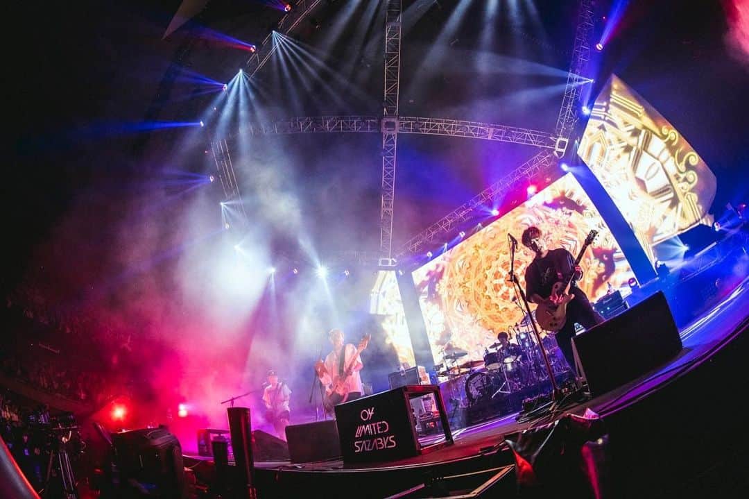 HIROKAZさんのインスタグラム写真 - (HIROKAZInstagram)「『THE BAND OF LIFE』  日本武道館( 2023.11.11 )  ヤオタケシ📸( @takeshiyao )  #フォーリミ武道館」11月13日 21時11分 - hirokaz04ls