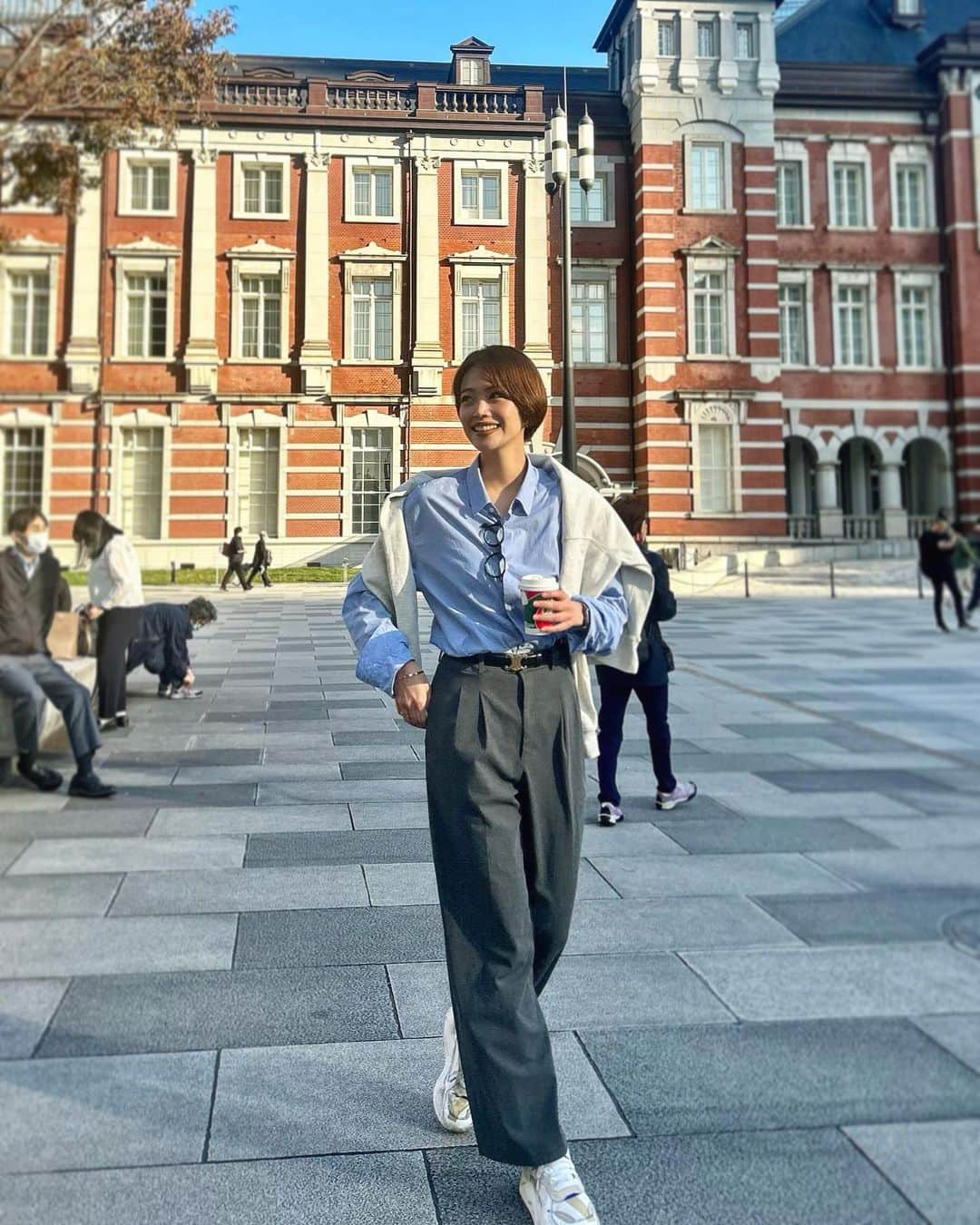 藤野結衣さんのインスタグラム写真 - (藤野結衣Instagram)「最近😉✌︎  初酉の市と大好きな町中華でるんるん！🥟♡ お祭り大好き🏮 . . . . . . . #ショートヘア #ショートスタイル #uniqlo #ユニクロコーデ #酉の市 #町中華で飲ろうぜ #町中華」11月13日 21時12分 - yui_fujino