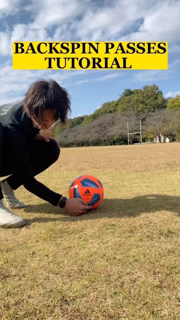 阿部豊のインスタグラム：「Effective backspin pass🐉⚽️#soccer #football #futebol #futbol #tutorial #soccerdrills #footballskills #サッカー」